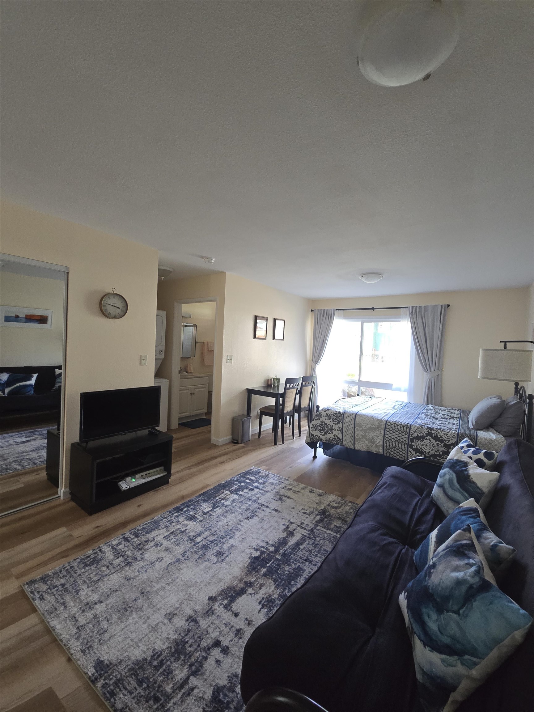 615 Gay St Unit: B102