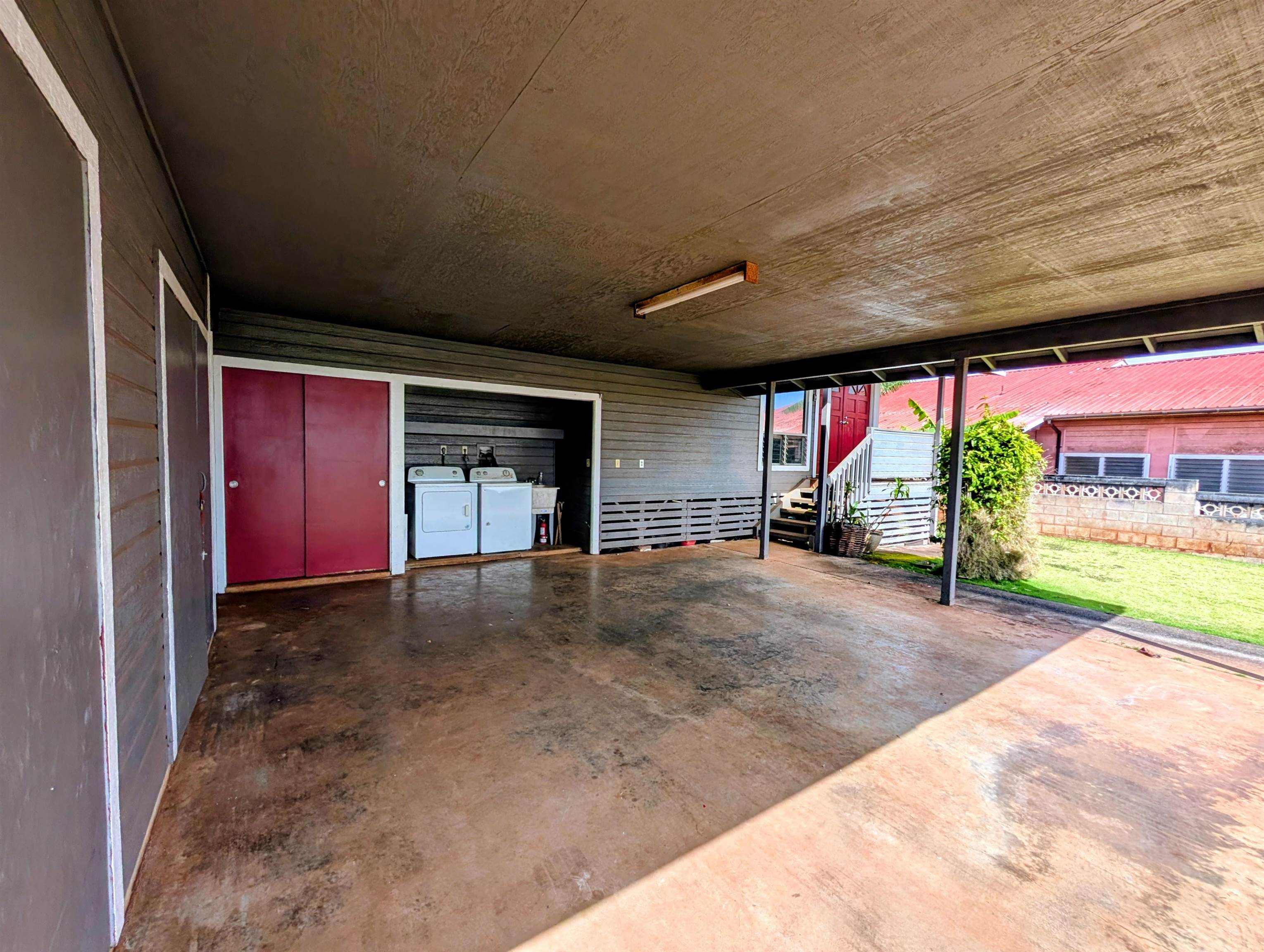 1503 Pakali St