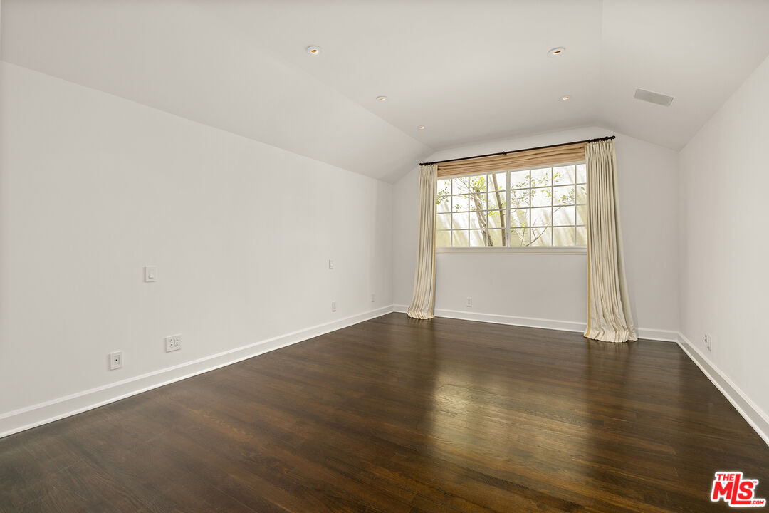 100 N Wetherly Dr Unit: 2C