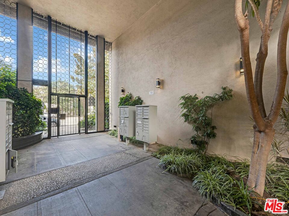 3166 S Sepulveda Blvd Unit: 22