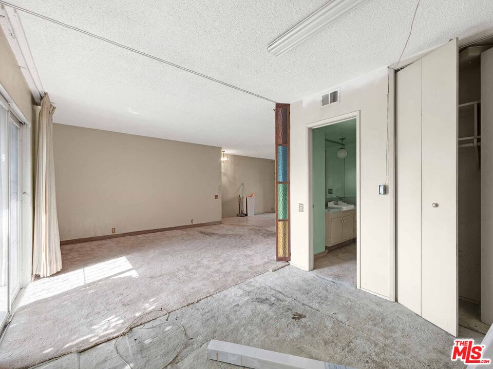 3166 S Sepulveda Blvd Unit: 22