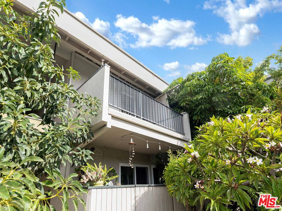 3166 S Sepulveda Blvd Unit: 22