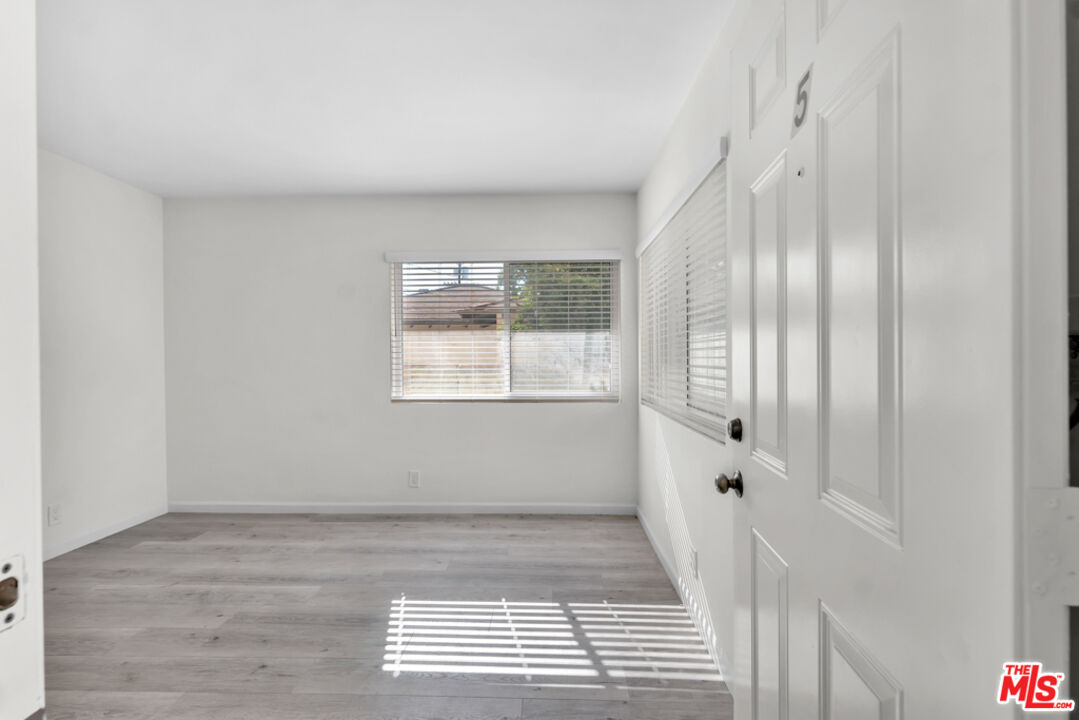 7228 Allott Ave Unit: 5