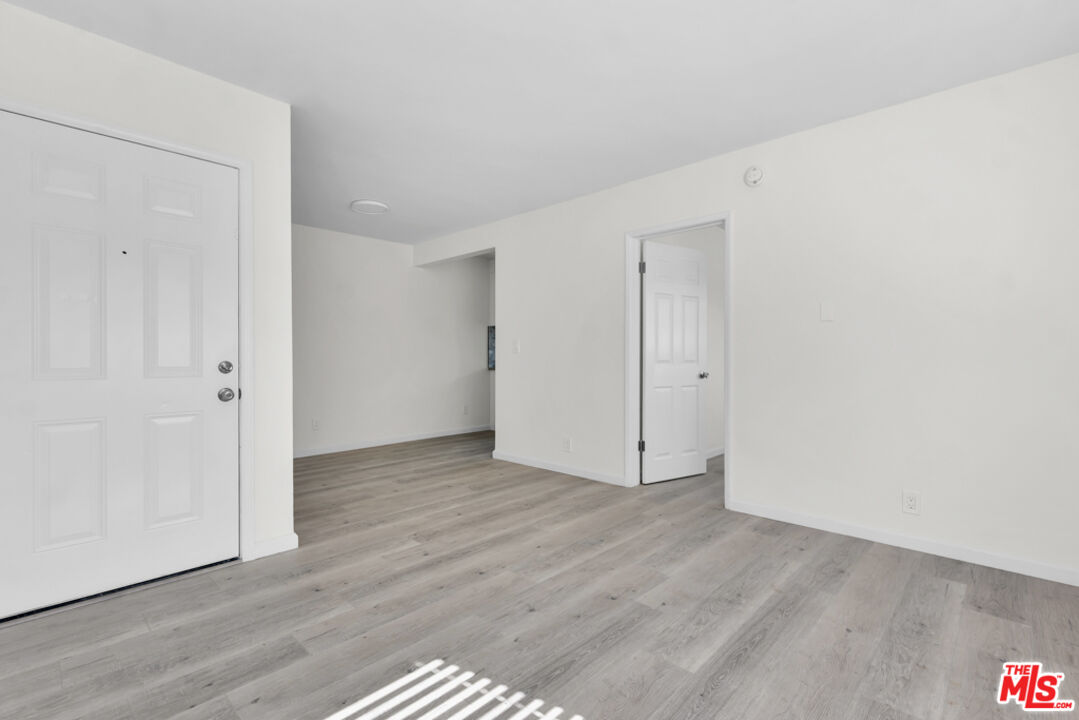 7228 Allott Ave Unit: 5