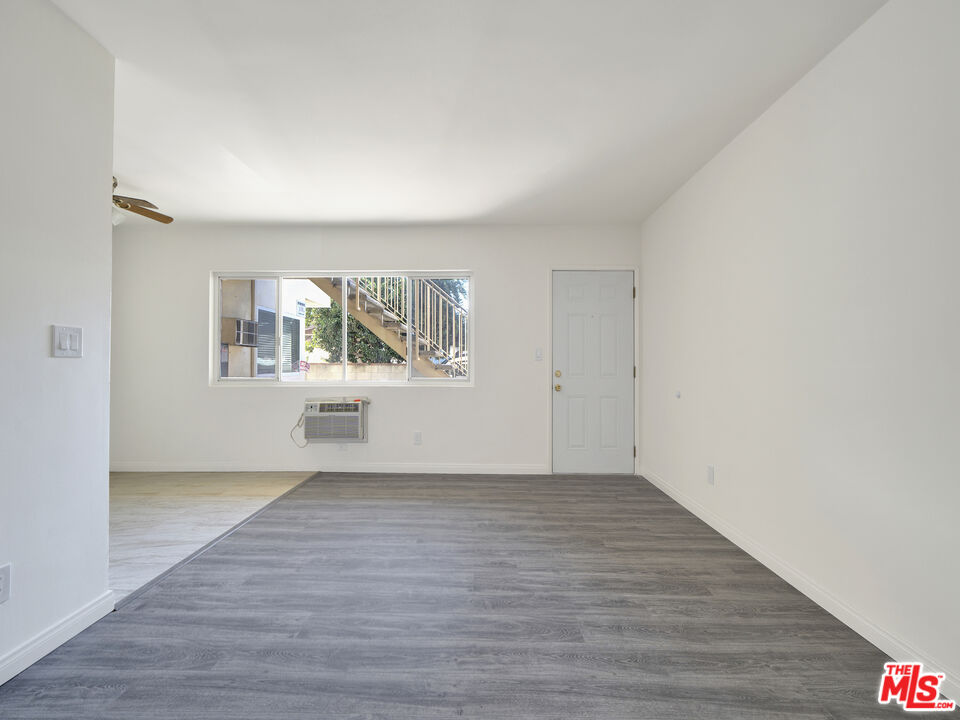 7228 Allott Ave Unit: 3