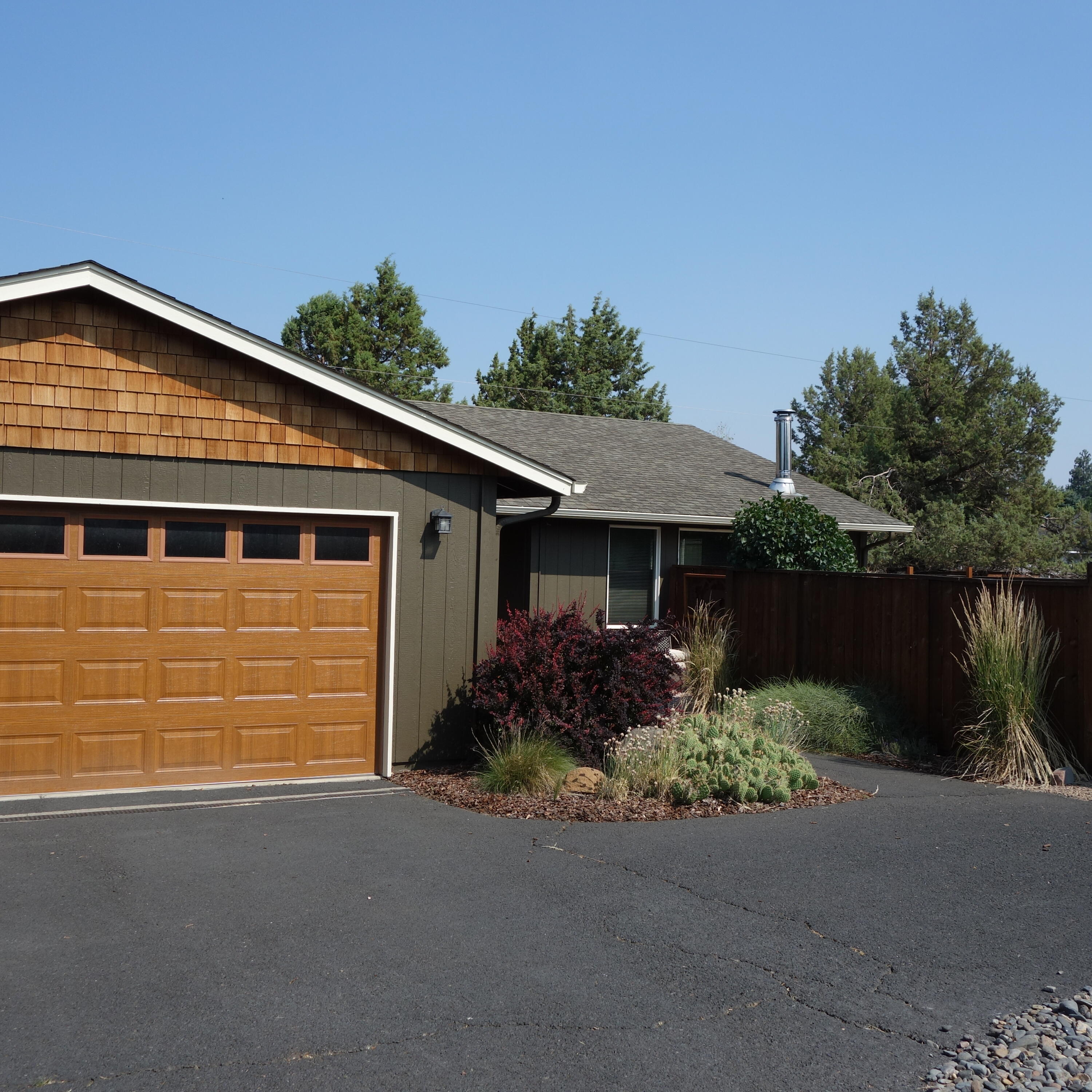 352 N Tamarack Street