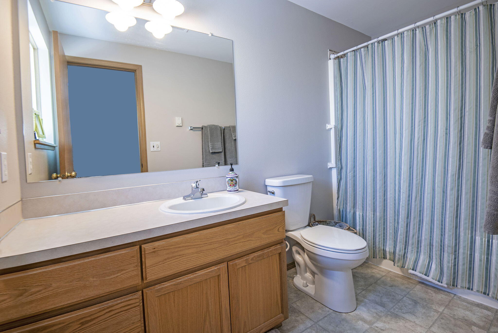 352 N Tamarack Street