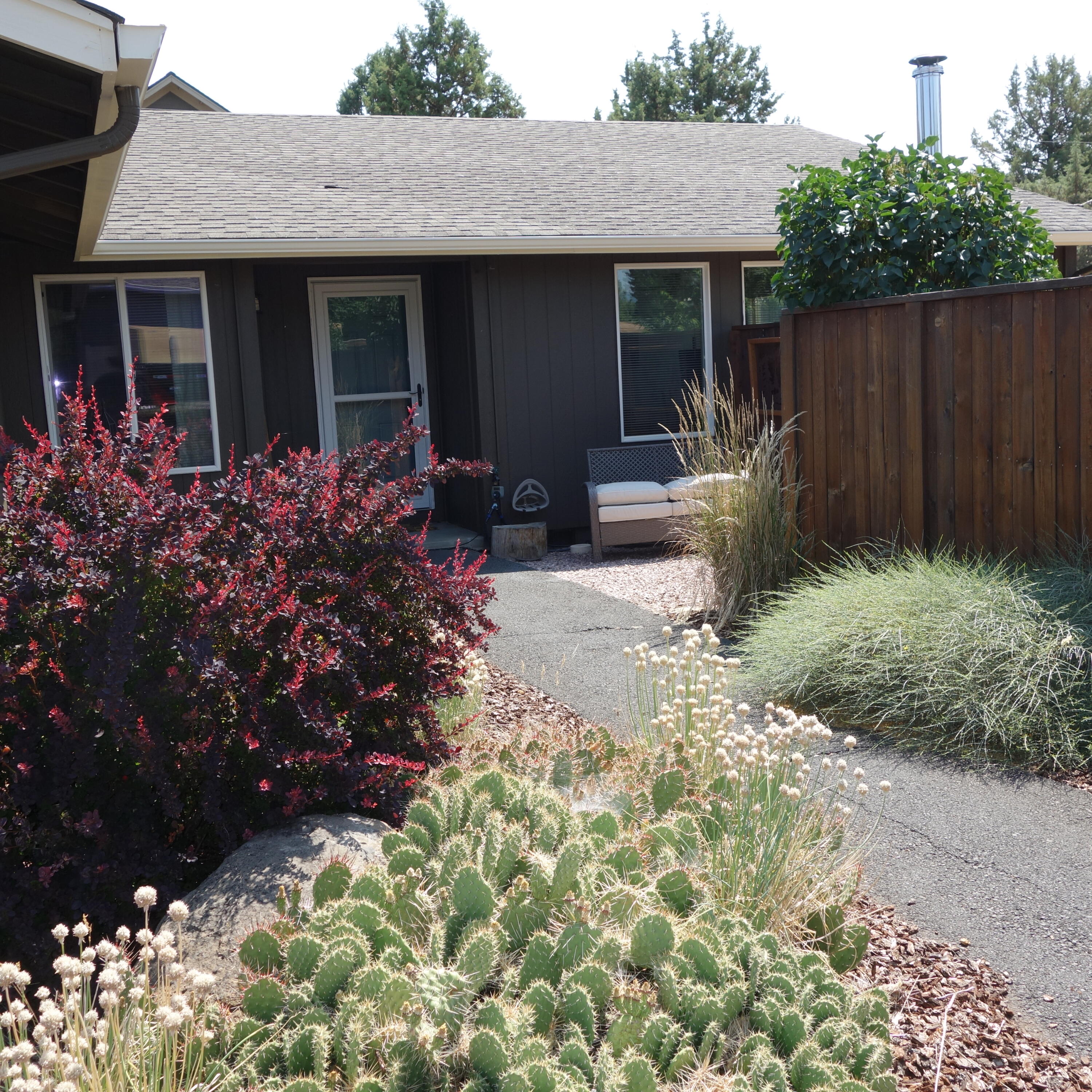 352 N Tamarack Street