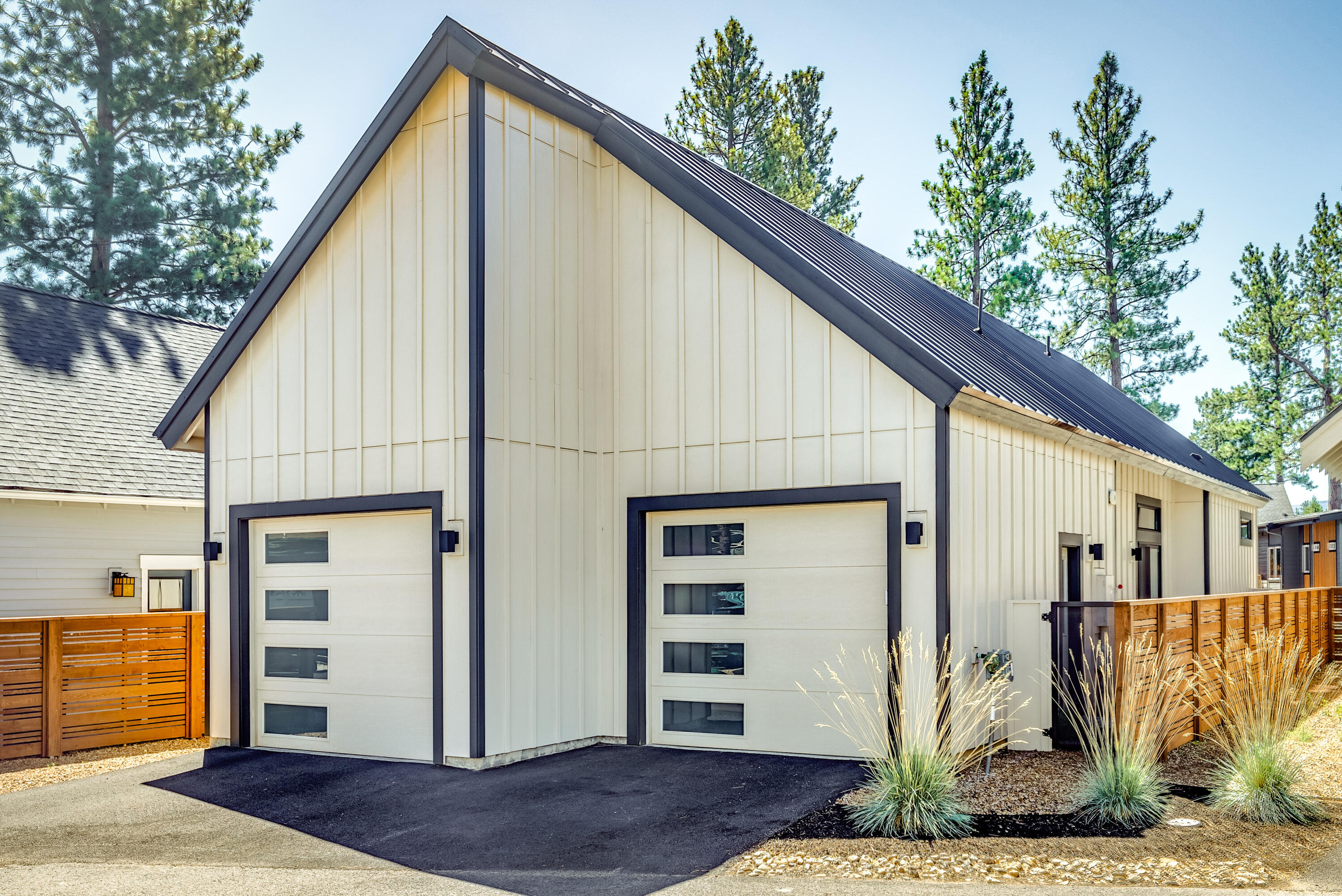 140 W Clearpine Drive
