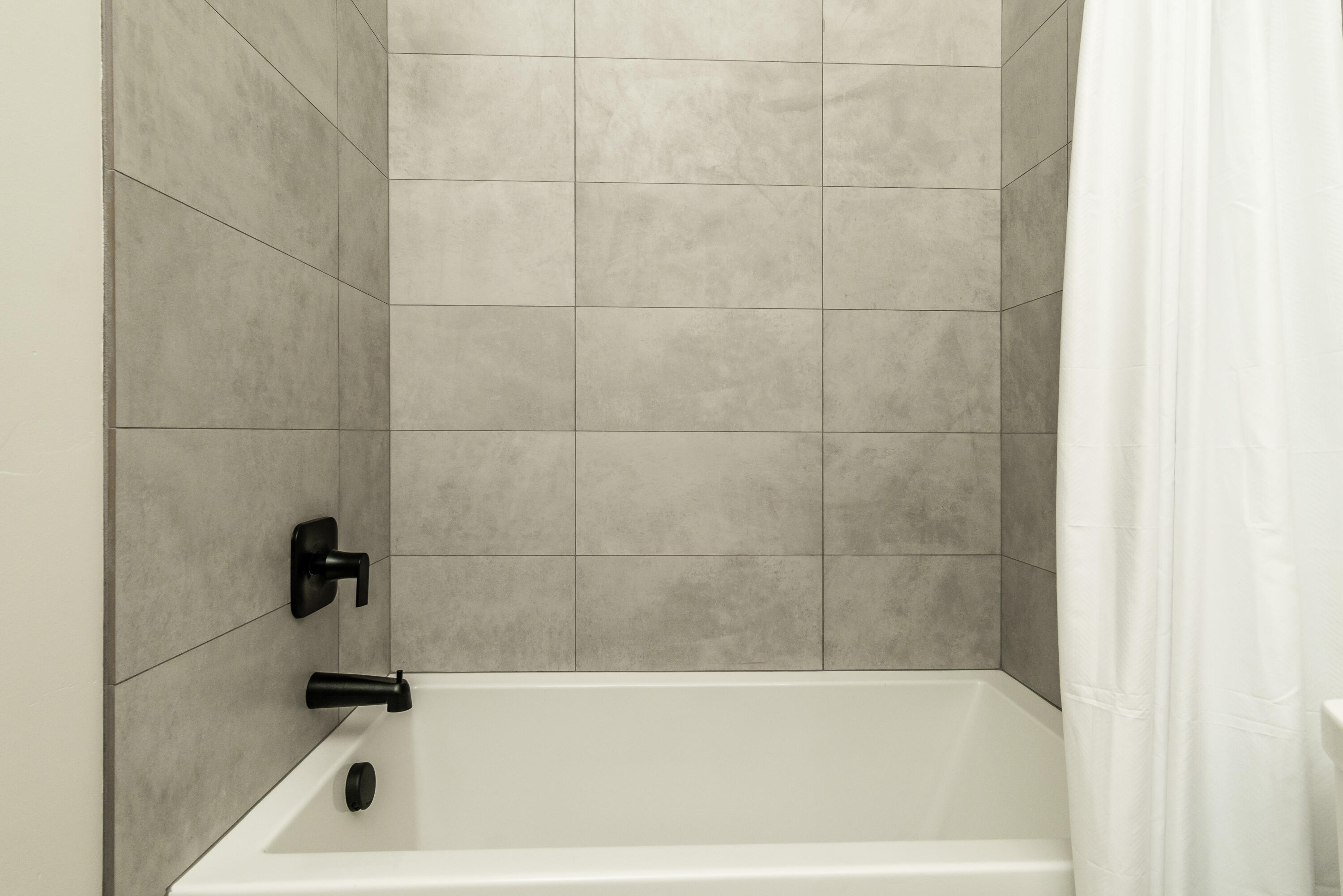 140 W Clearpine Drive