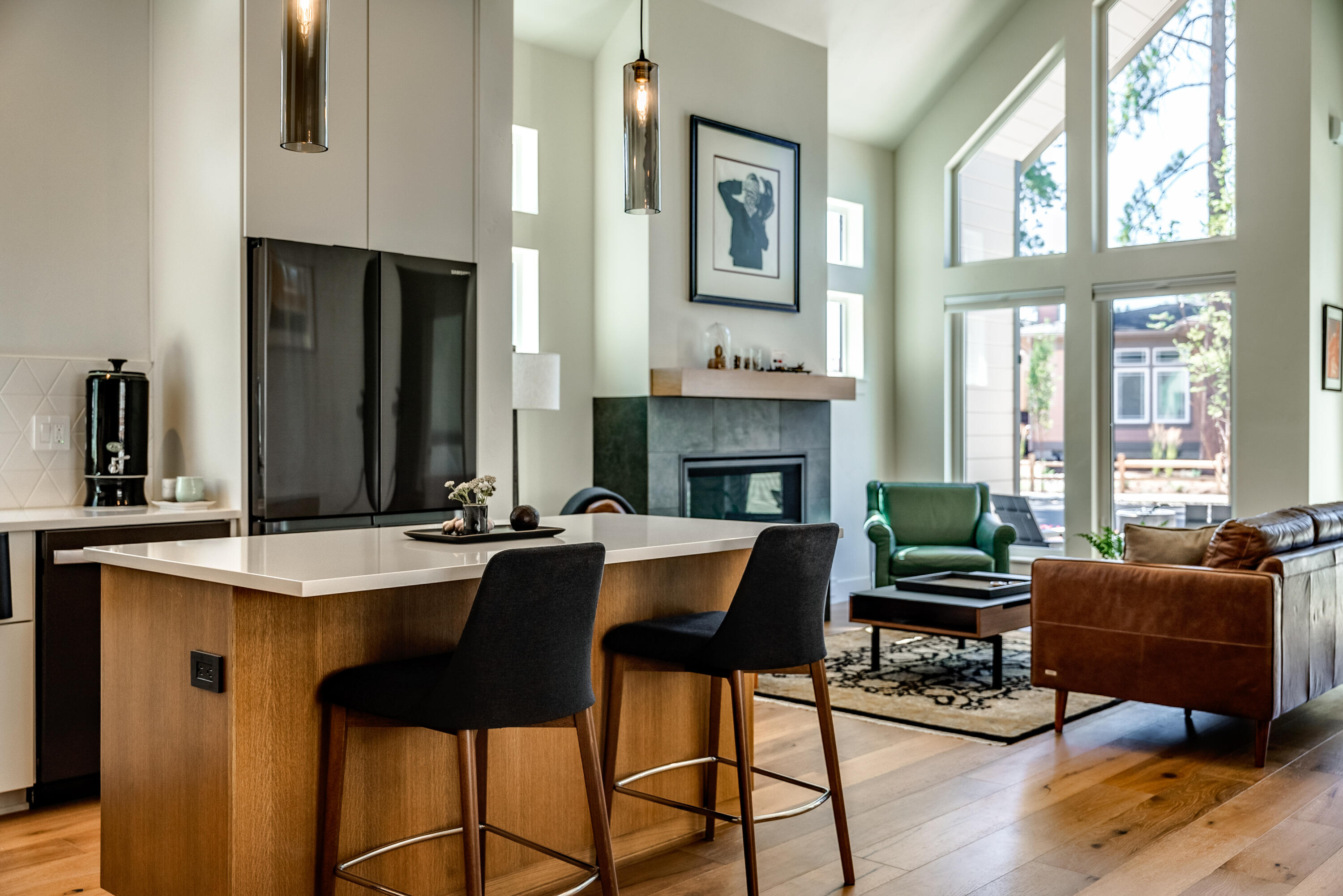 140 W Clearpine Drive