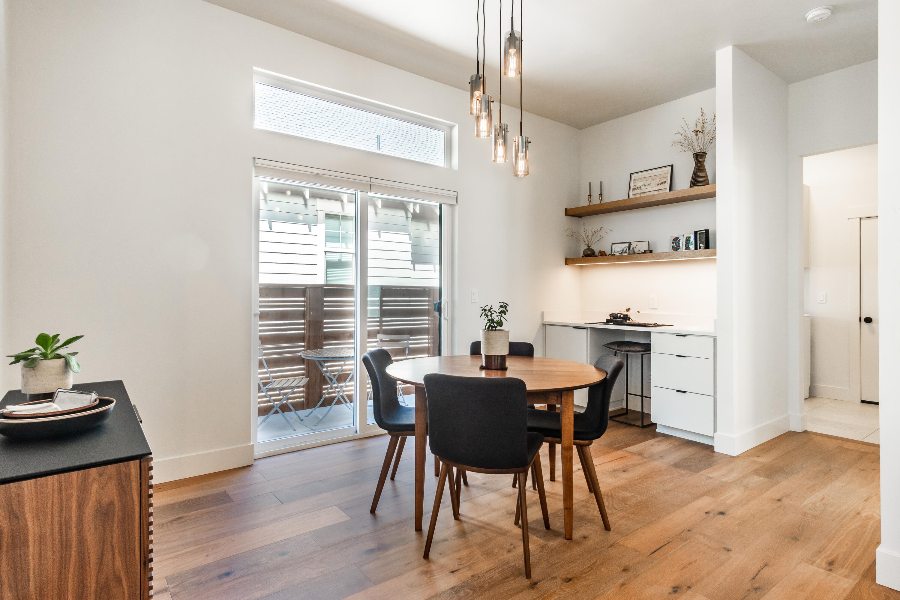 140 W Clearpine Drive