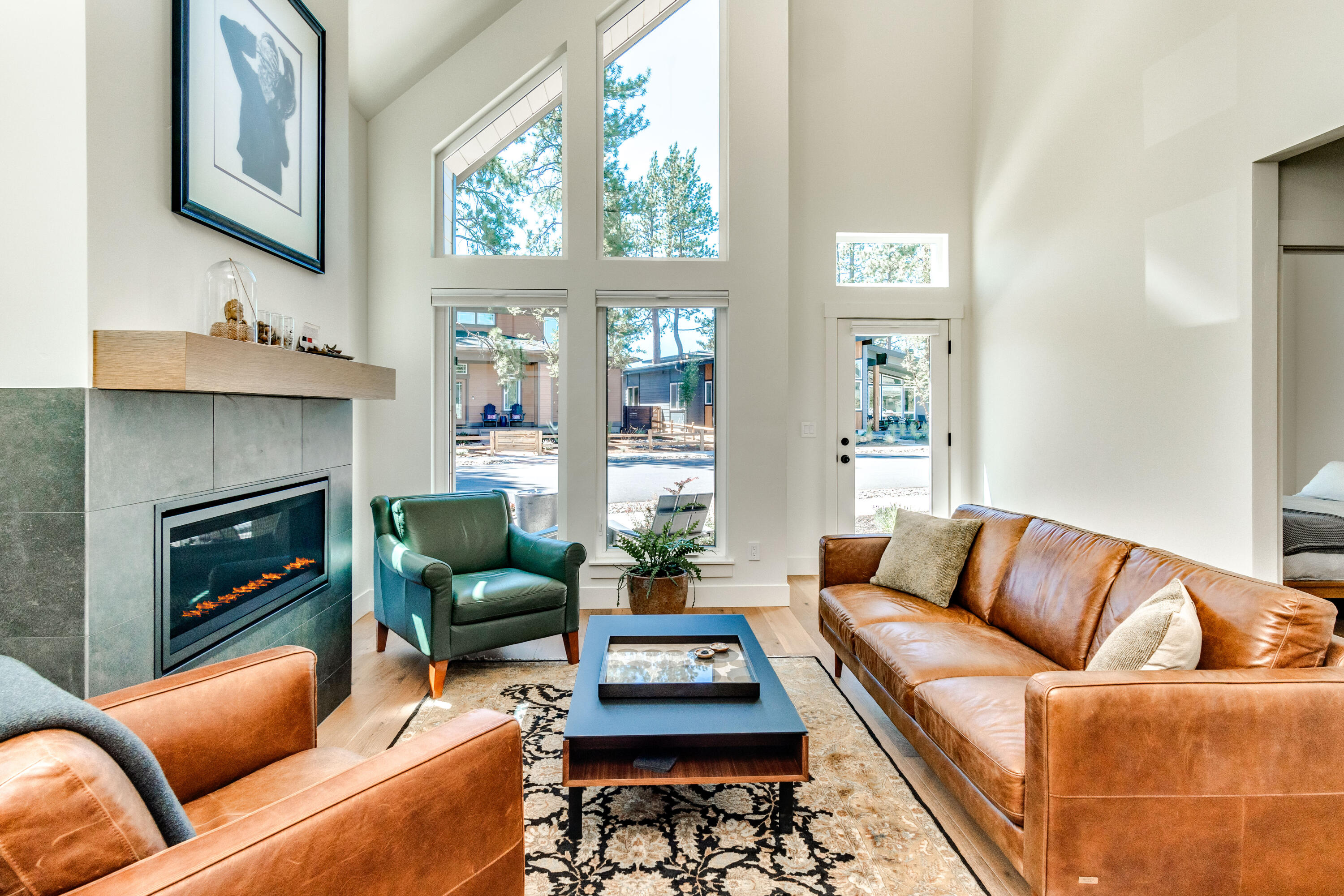 140 W Clearpine Drive