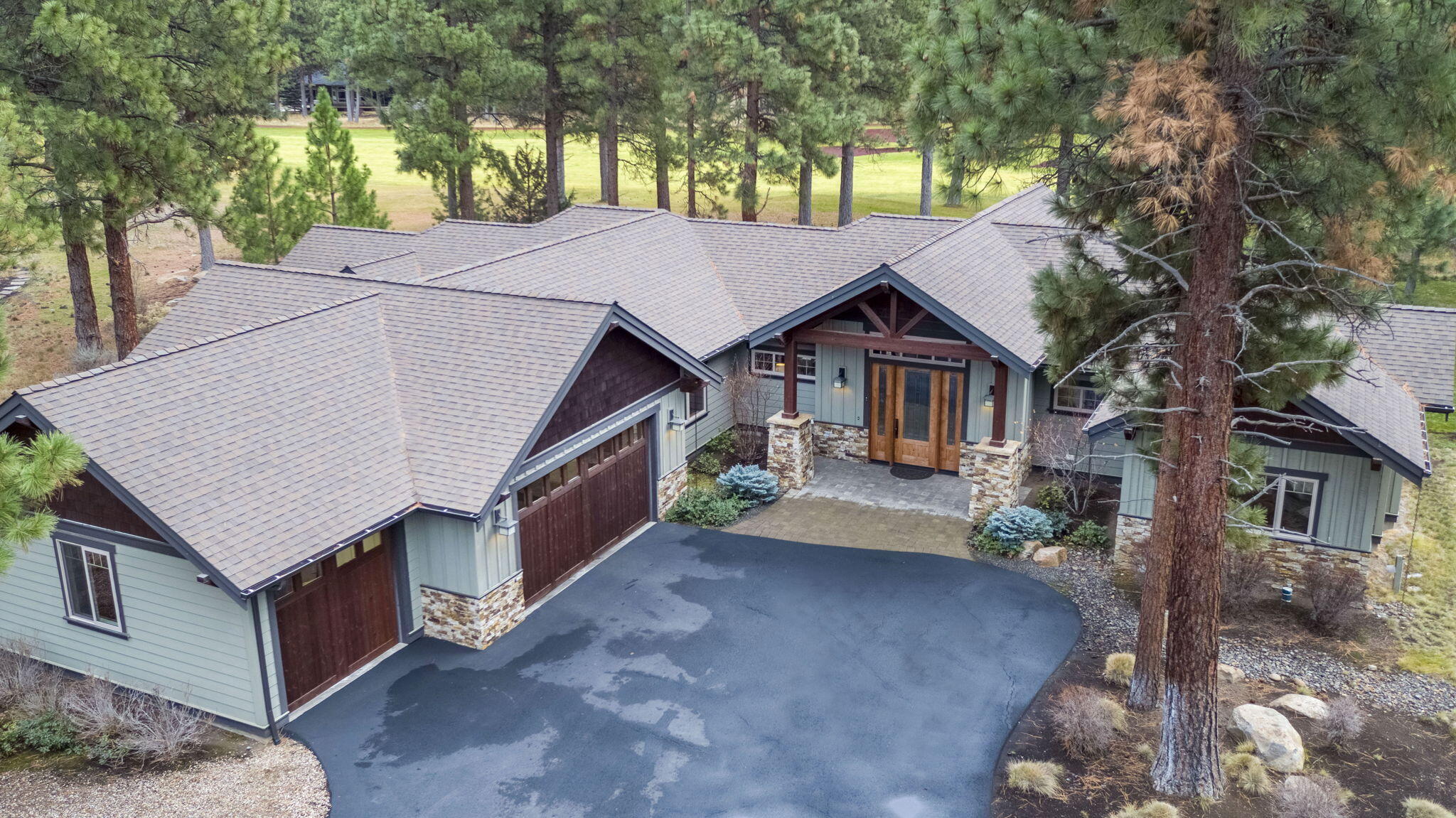 16933 Royal Coachman Drive