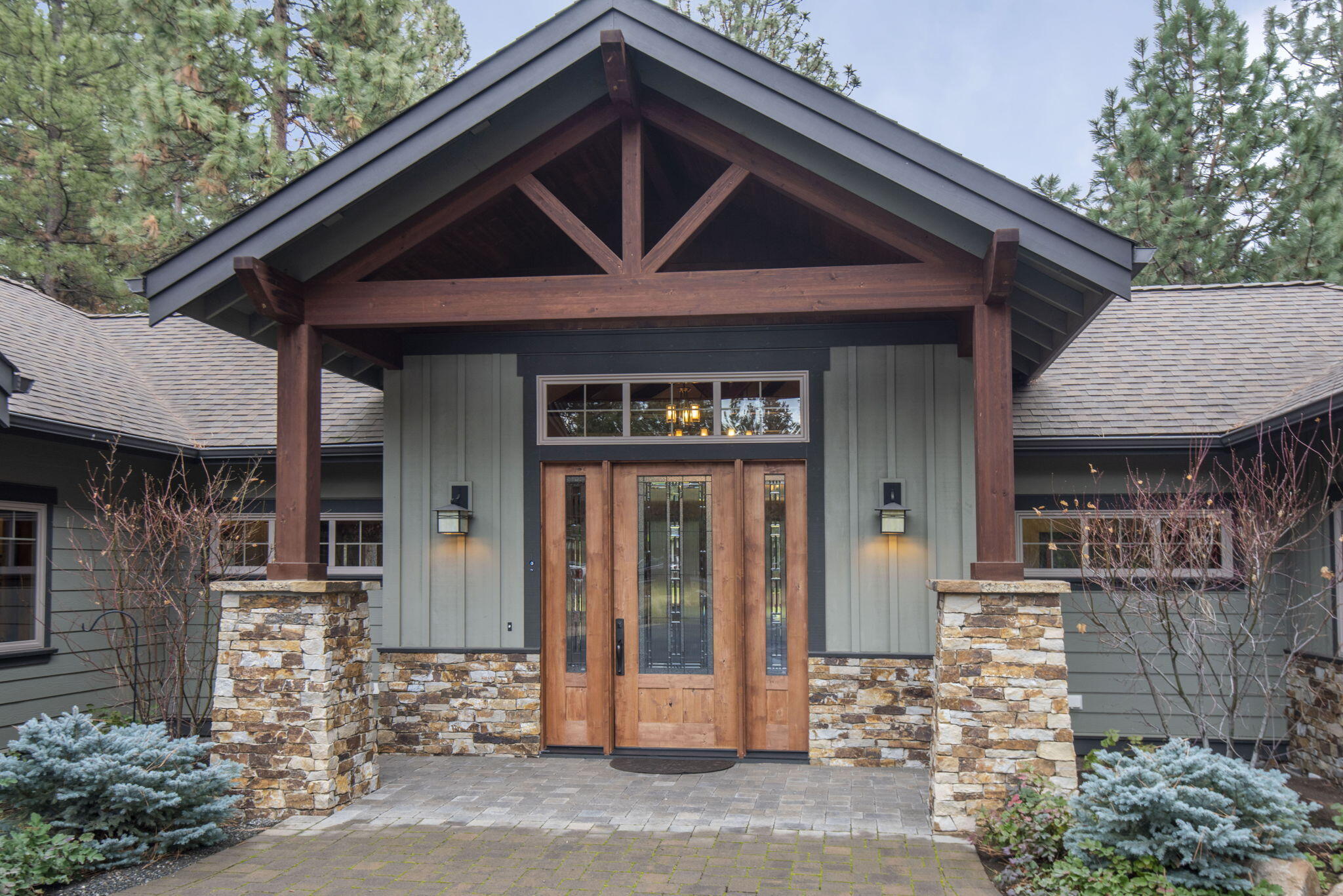 16933 Royal Coachman Drive