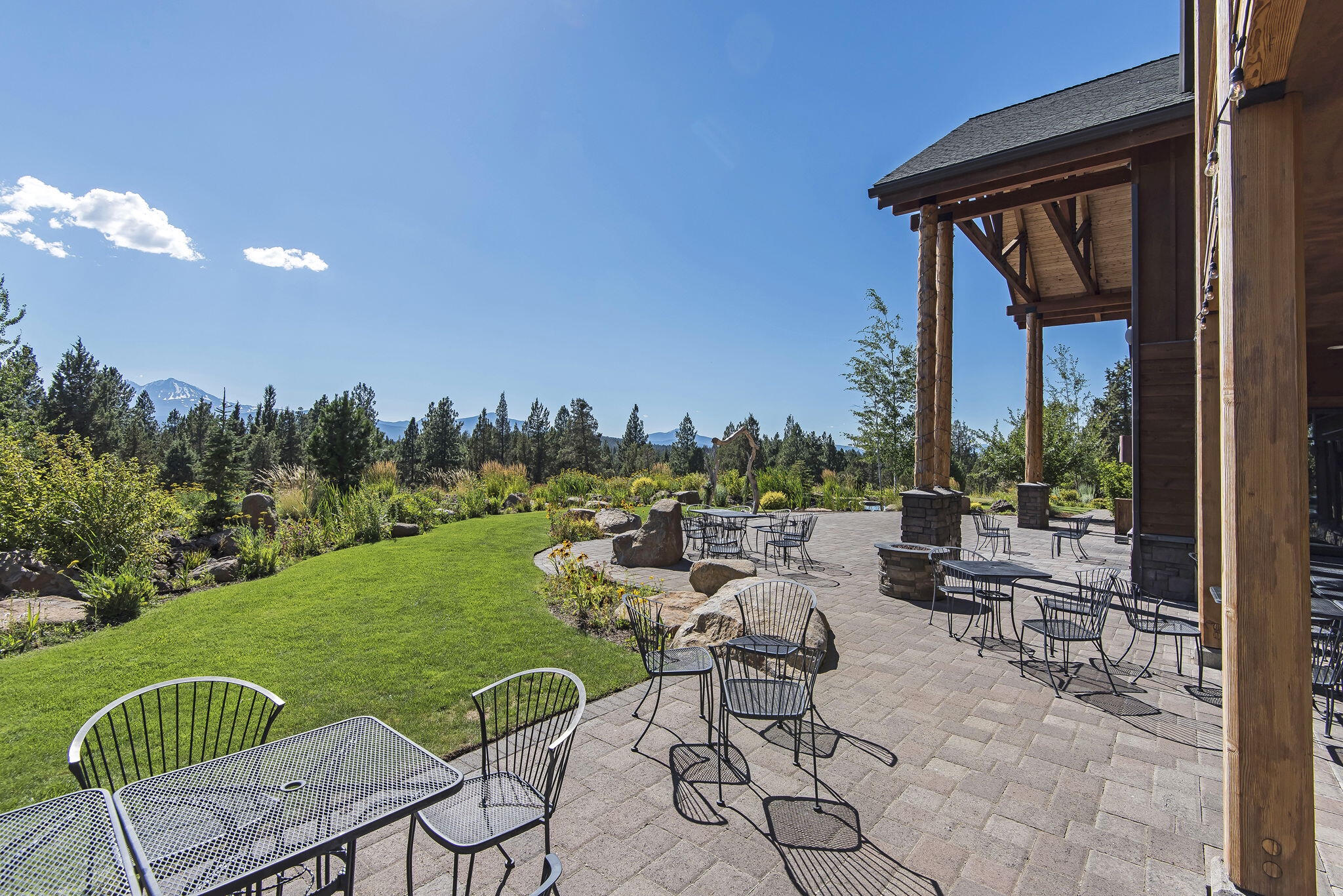 16933 Royal Coachman Drive