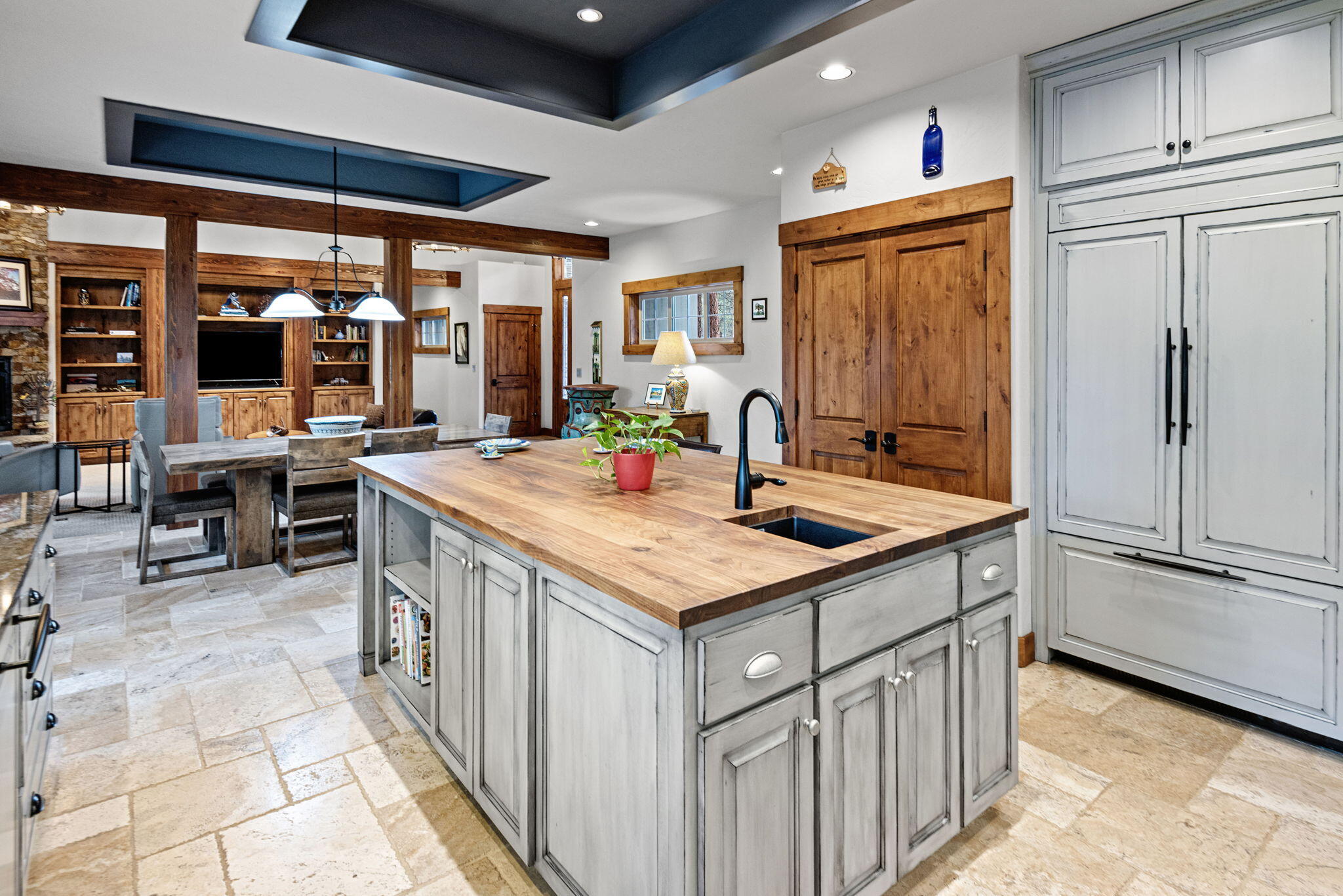 16933 Royal Coachman Drive