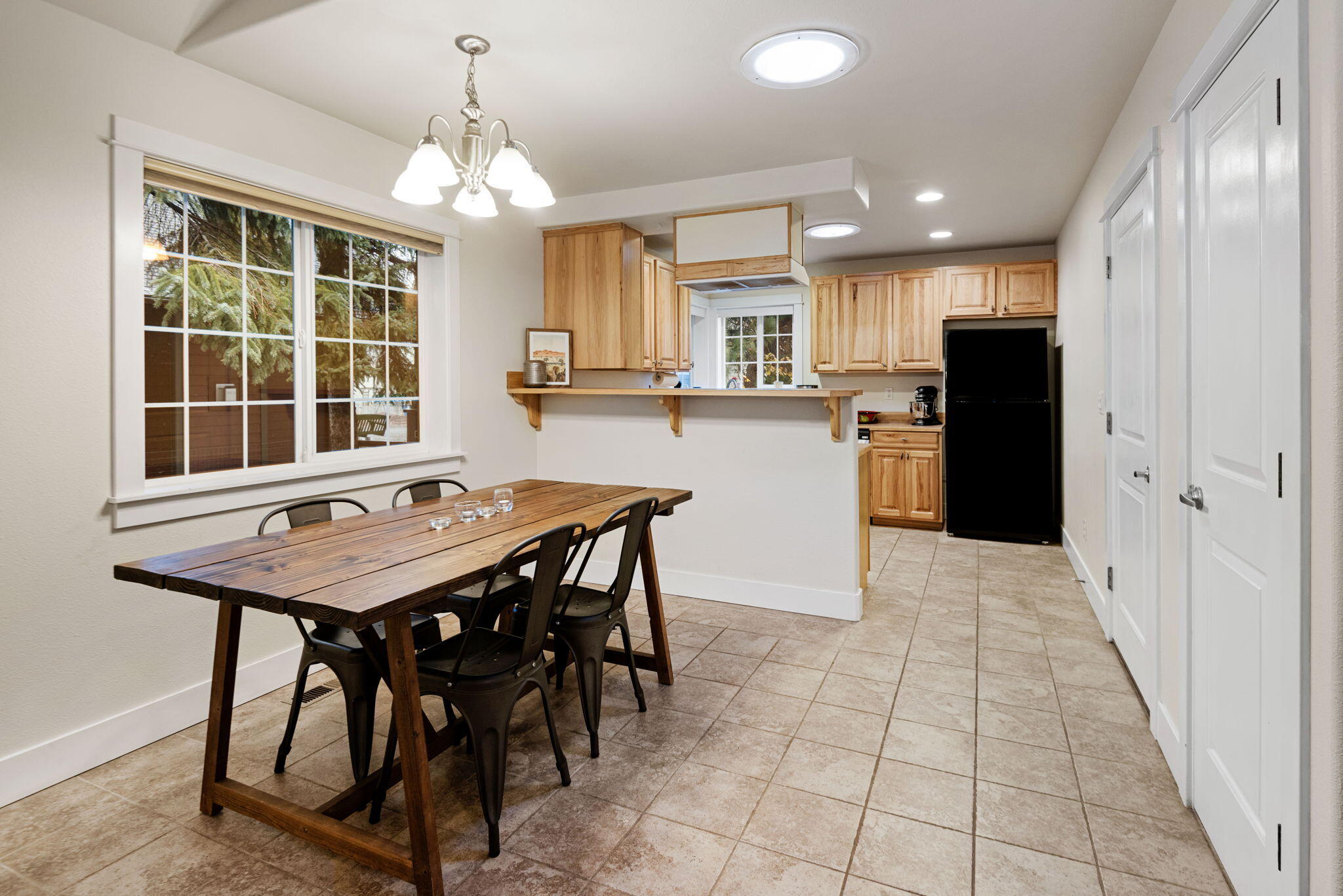 321 N Maple Lane