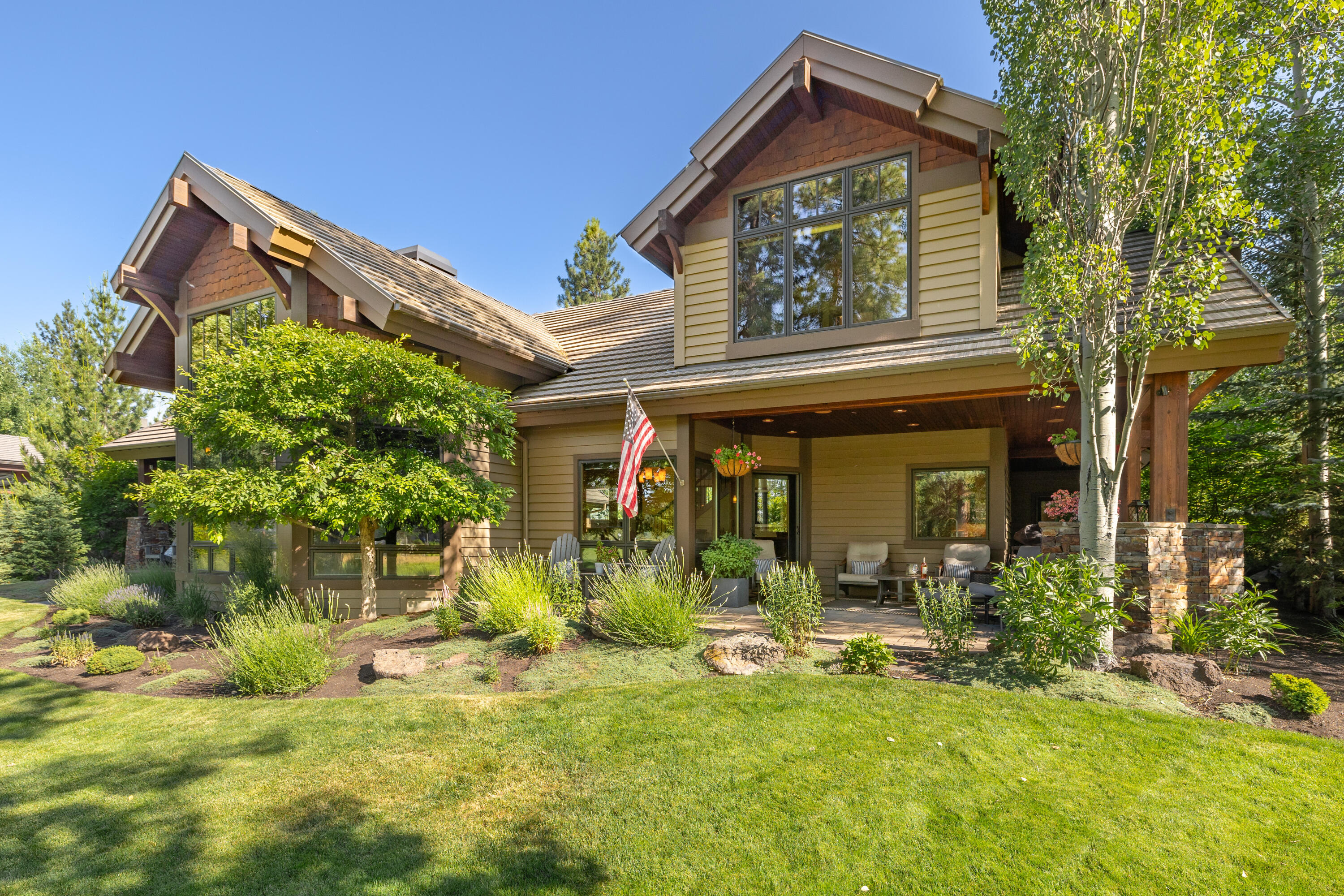 19448 Green Lakes Loop