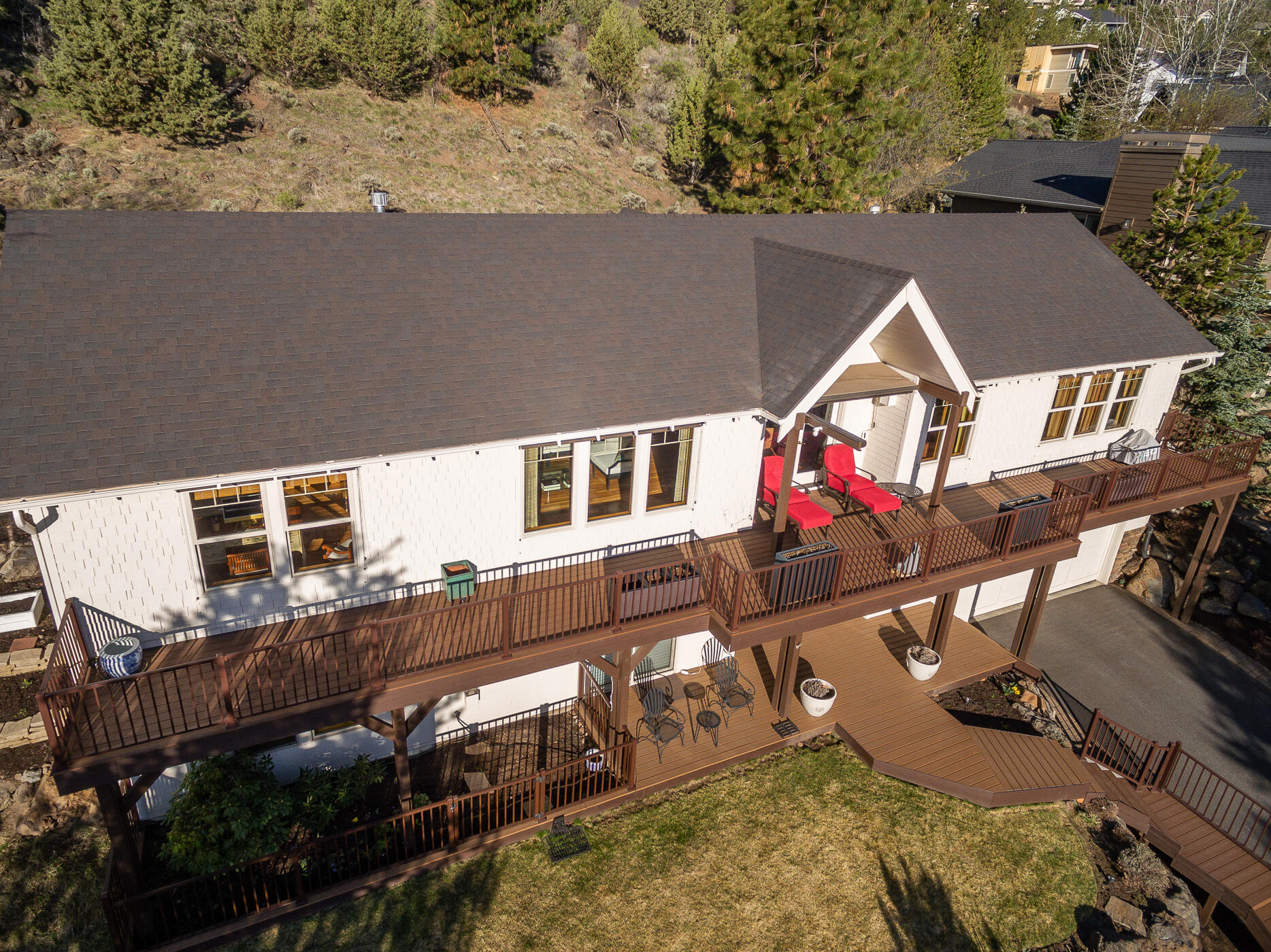 577 NW Greyhawk Avenue