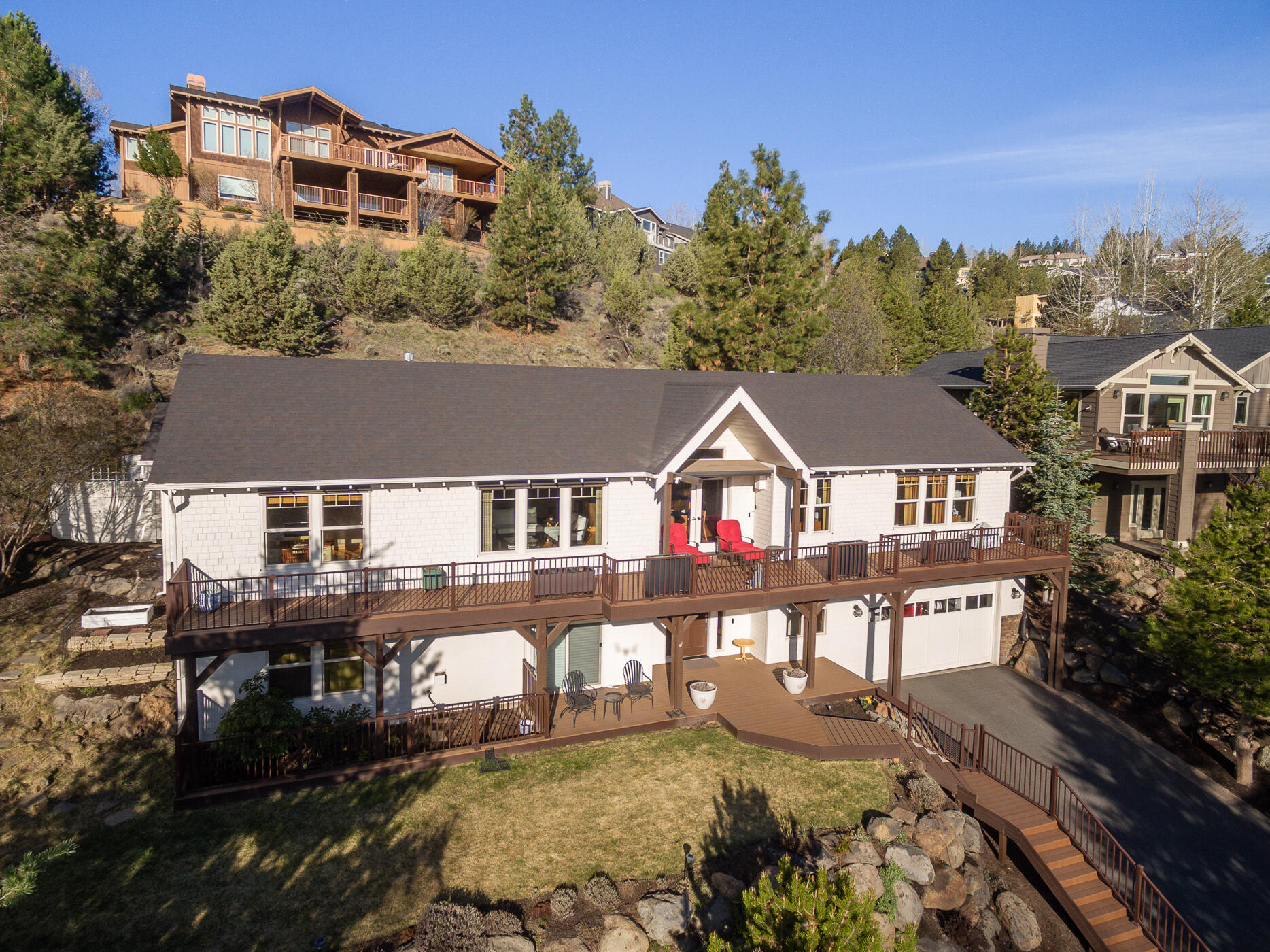 577 NW Greyhawk Avenue