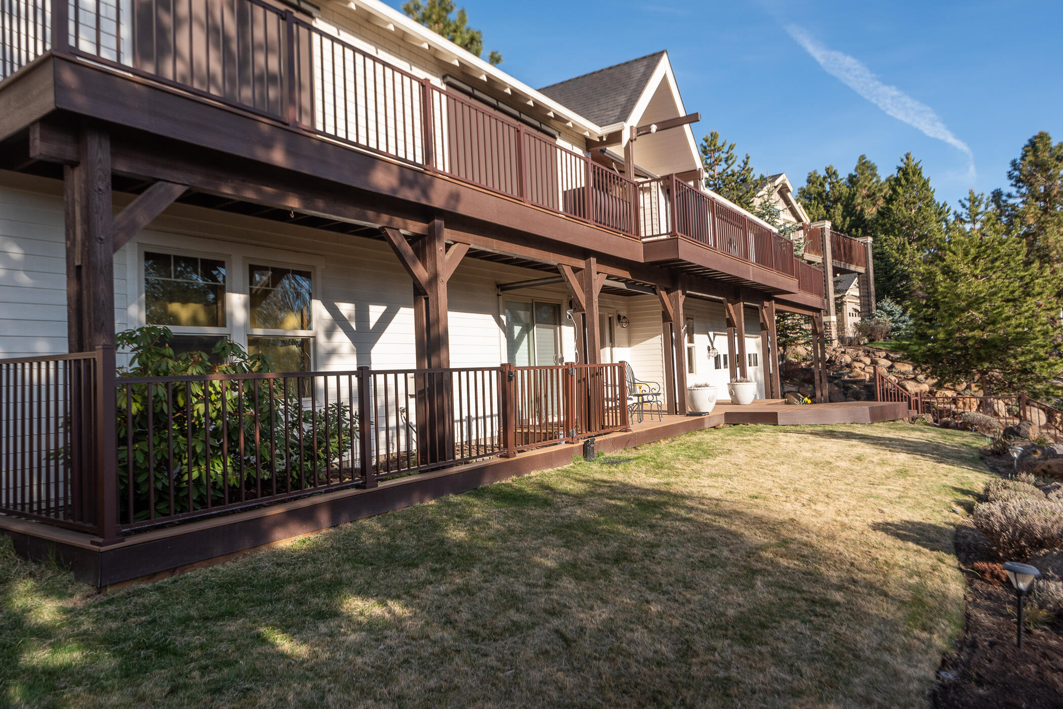 577 NW Greyhawk Avenue