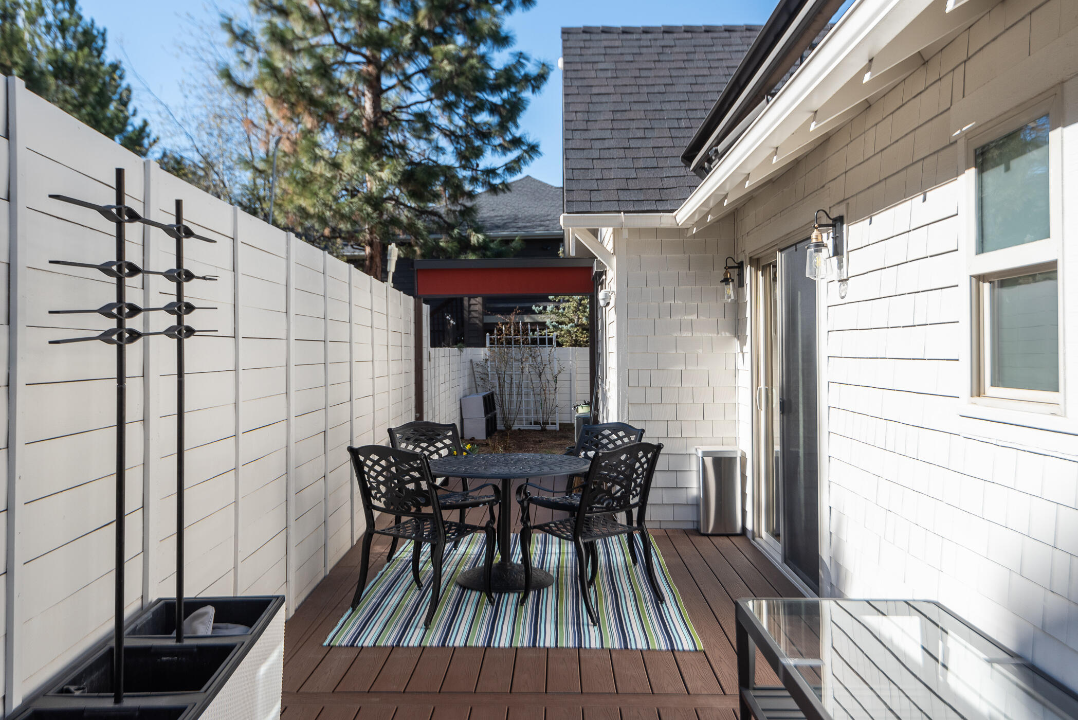 577 NW Greyhawk Avenue
