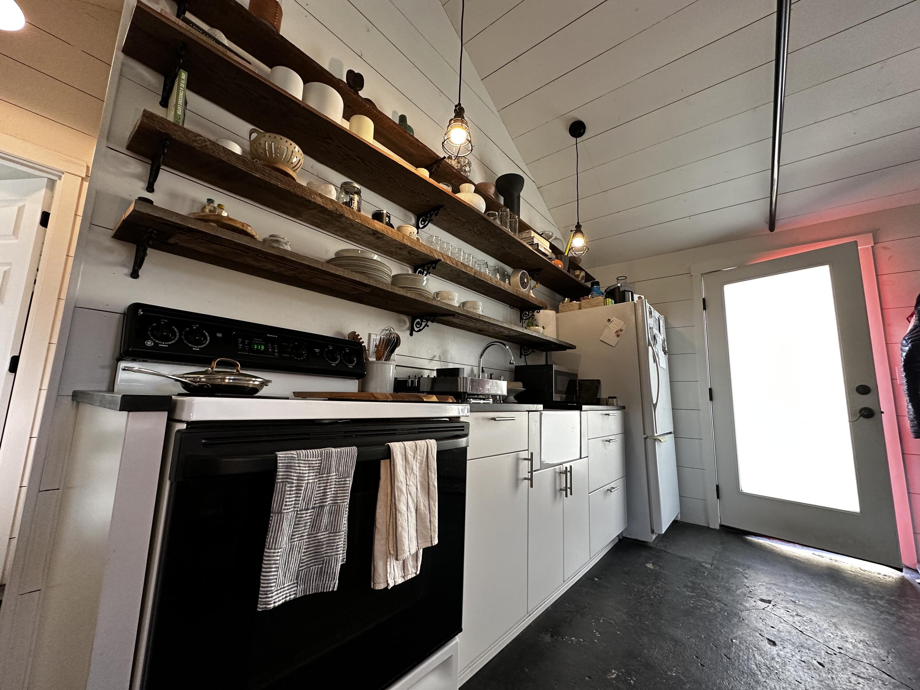 1311 NW Milwaukee Avenue