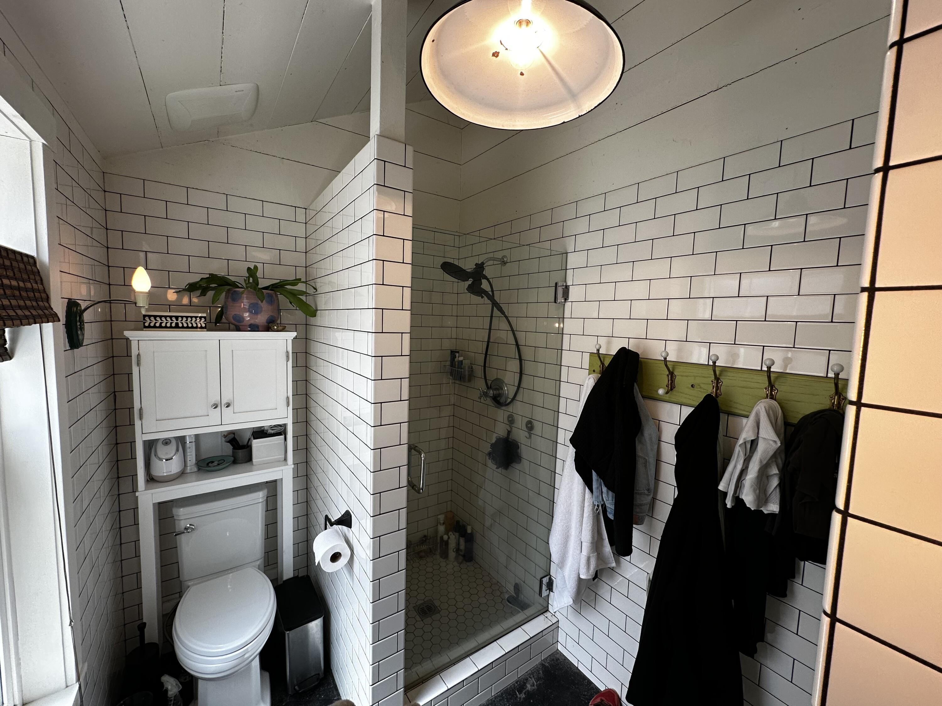 1311 NW Milwaukee Avenue