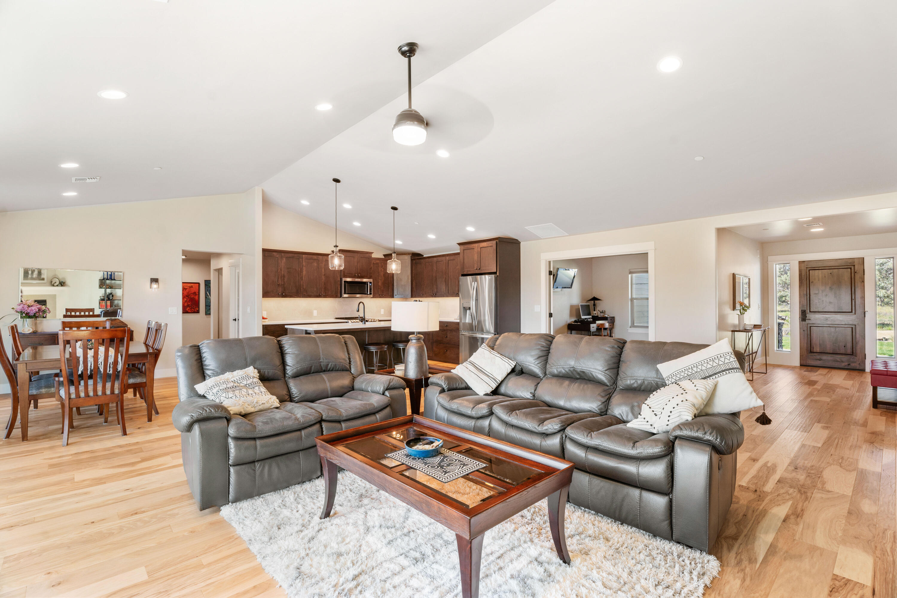 17901 SW Mount Hood Drive