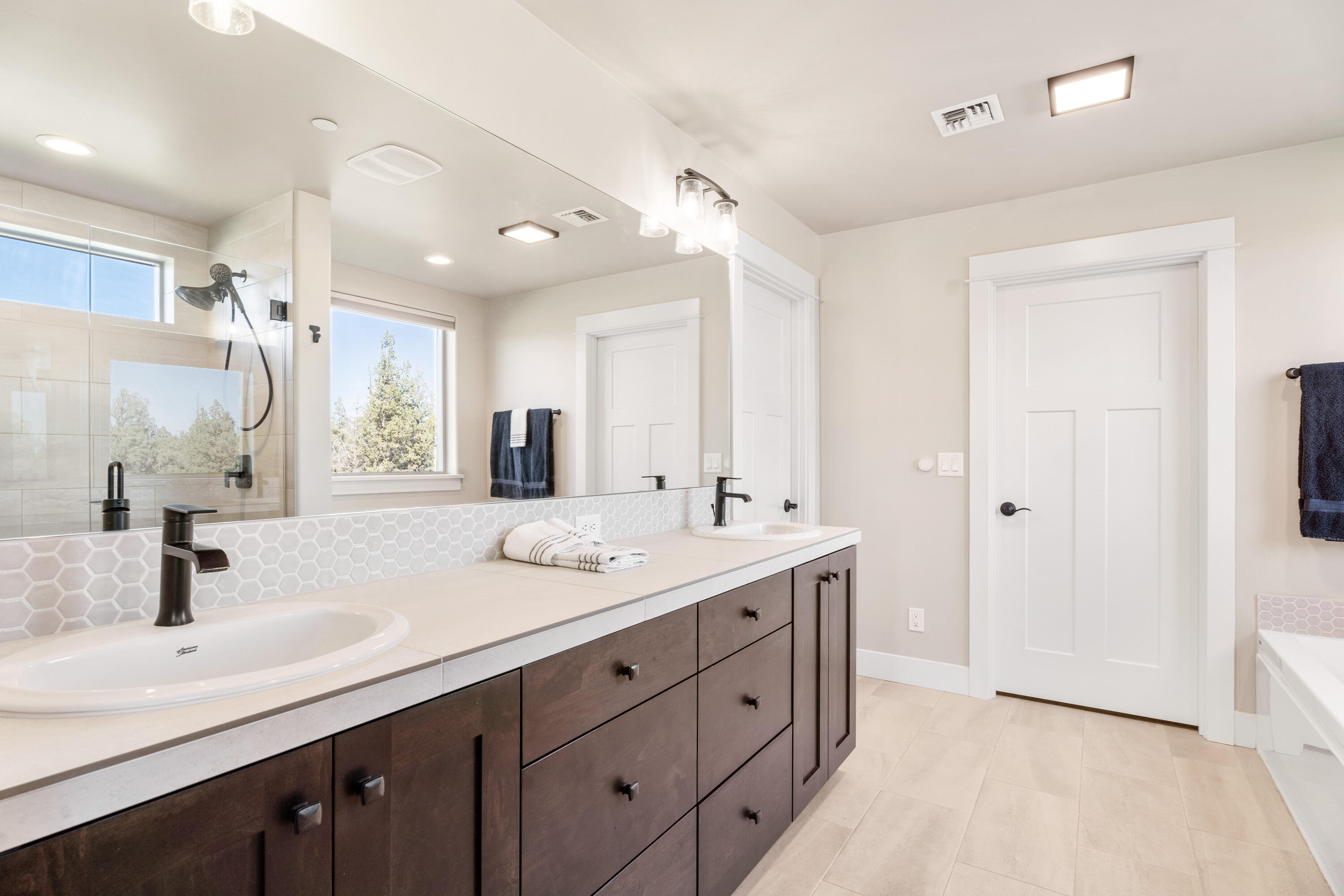 17901 SW Mount Hood Drive