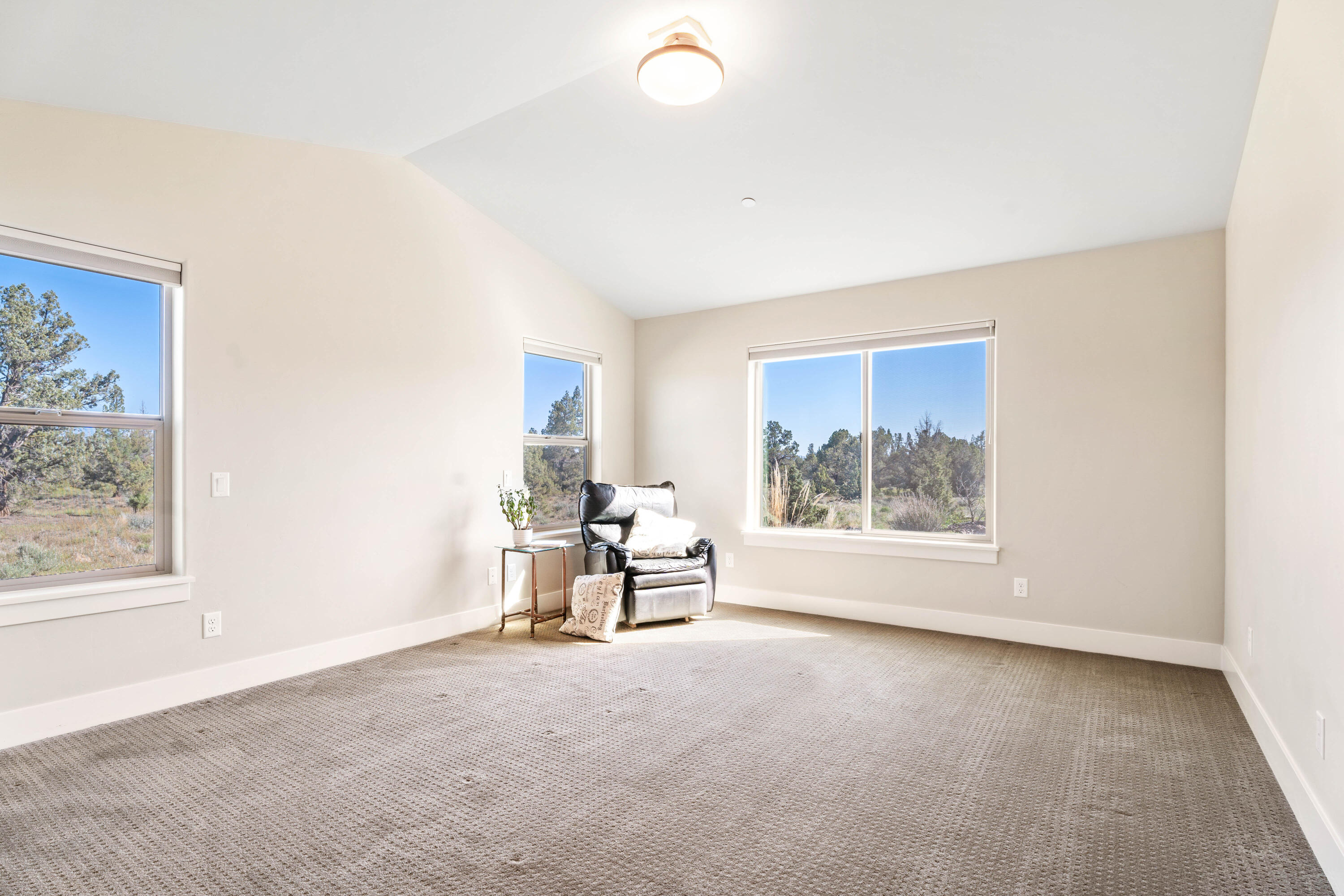 17901 SW Mount Hood Drive