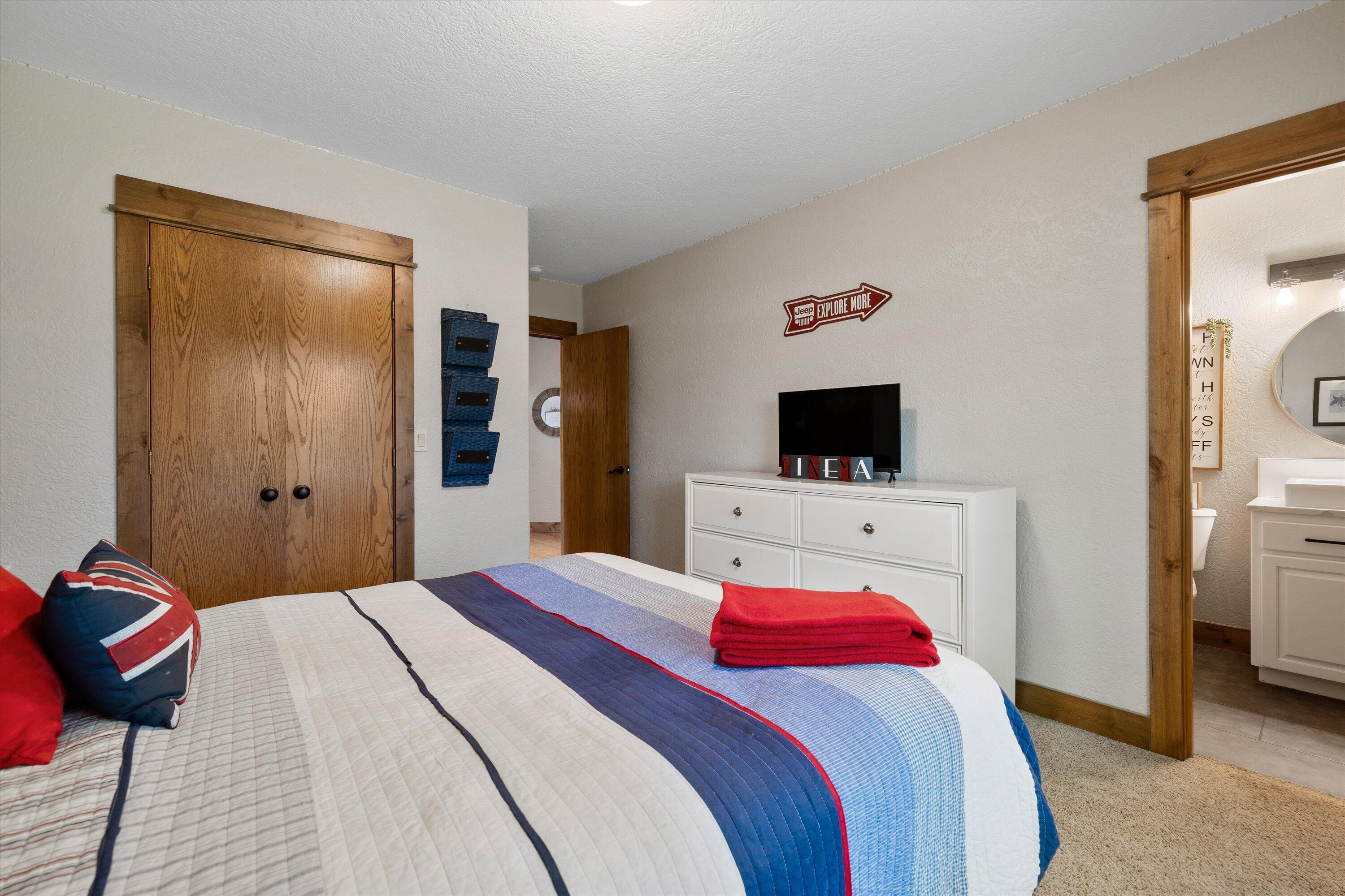 61195 Bonny Bridge