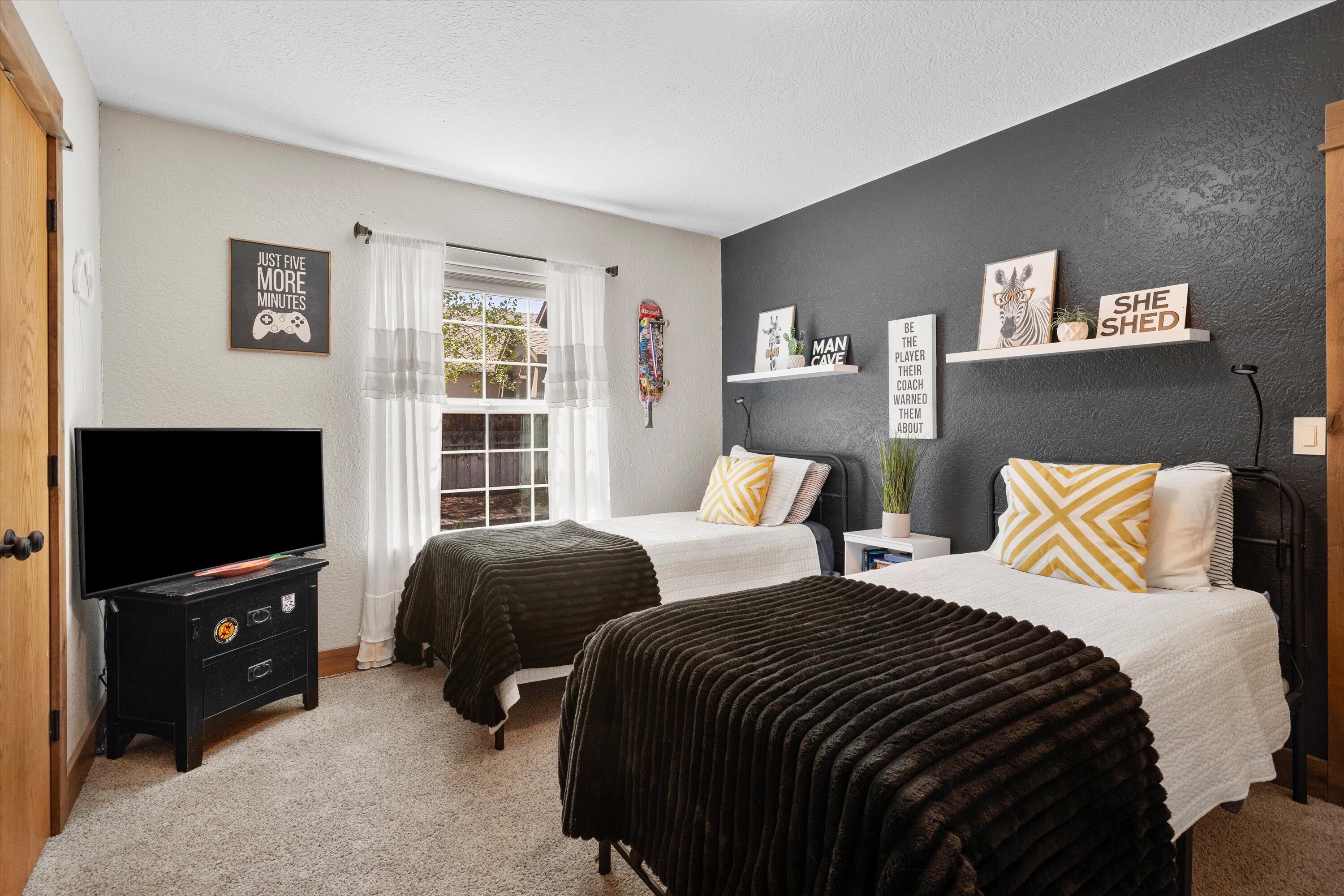 61195 Bonny Bridge