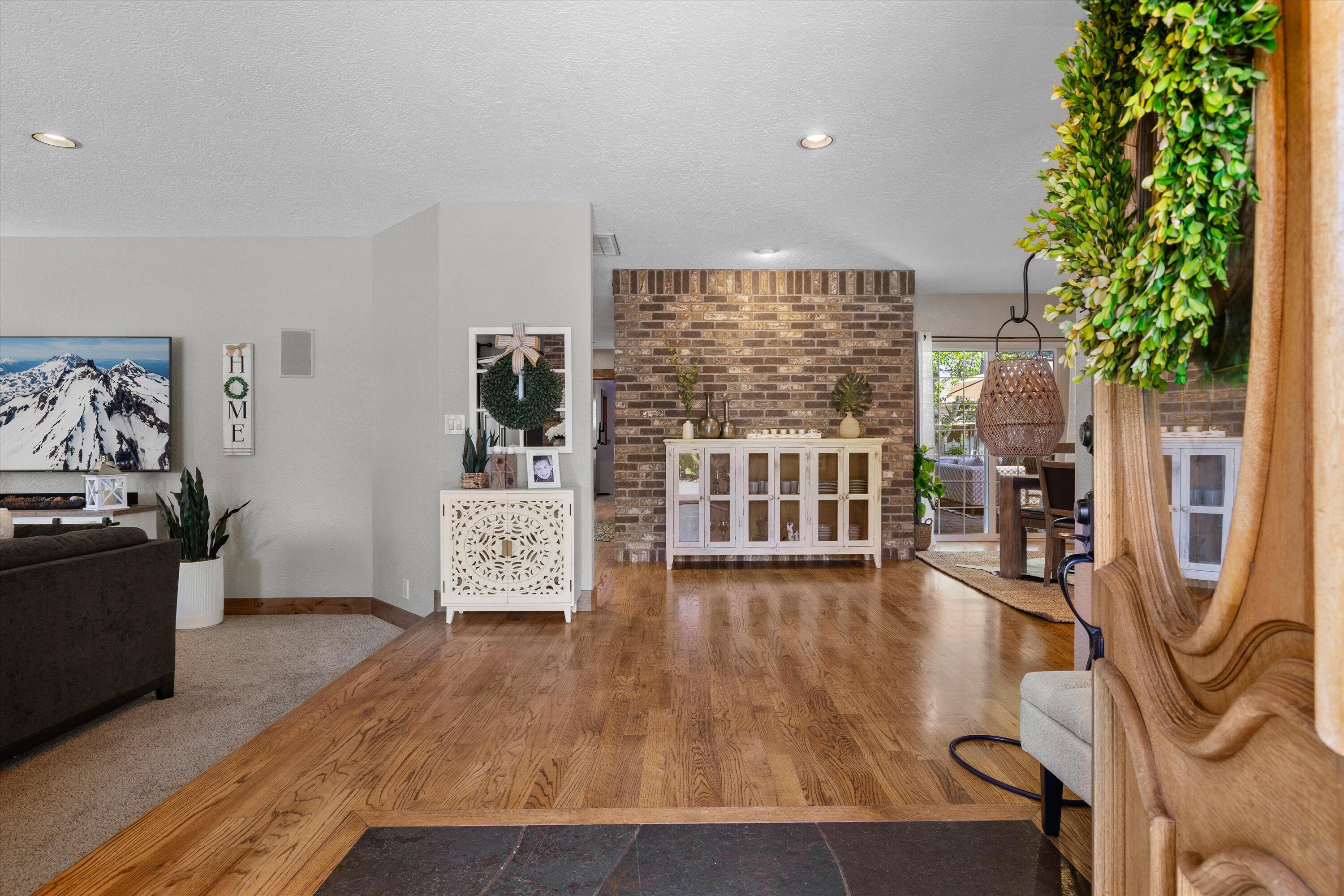 61195 Bonny Bridge