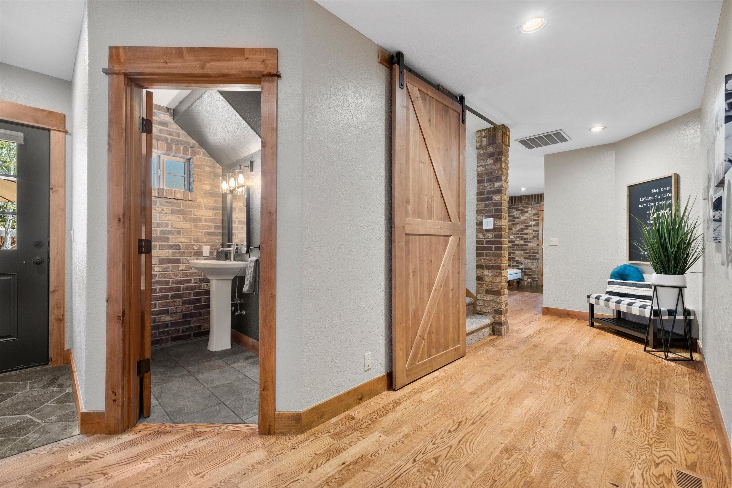 61195 Bonny Bridge