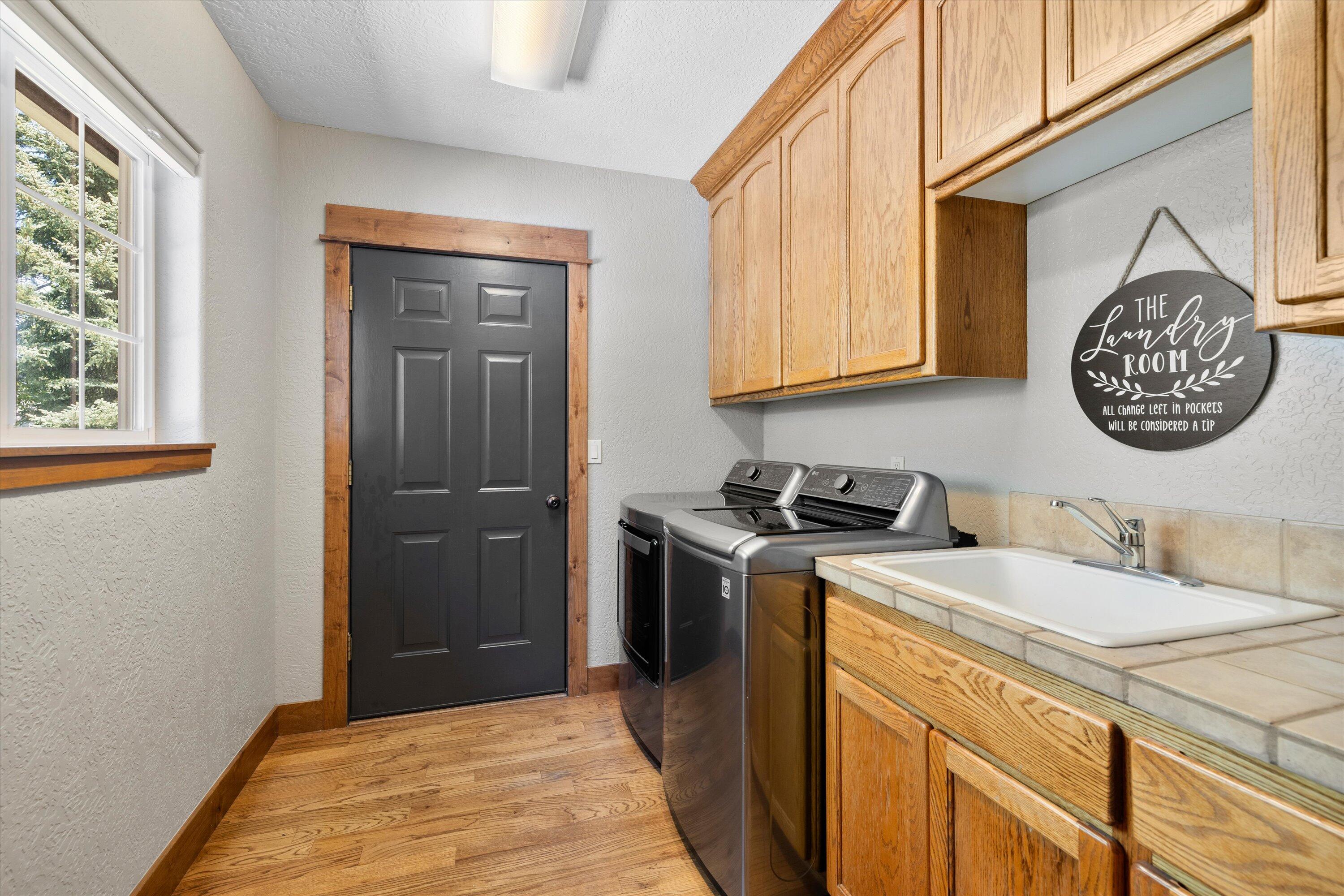 61195 Bonny Bridge