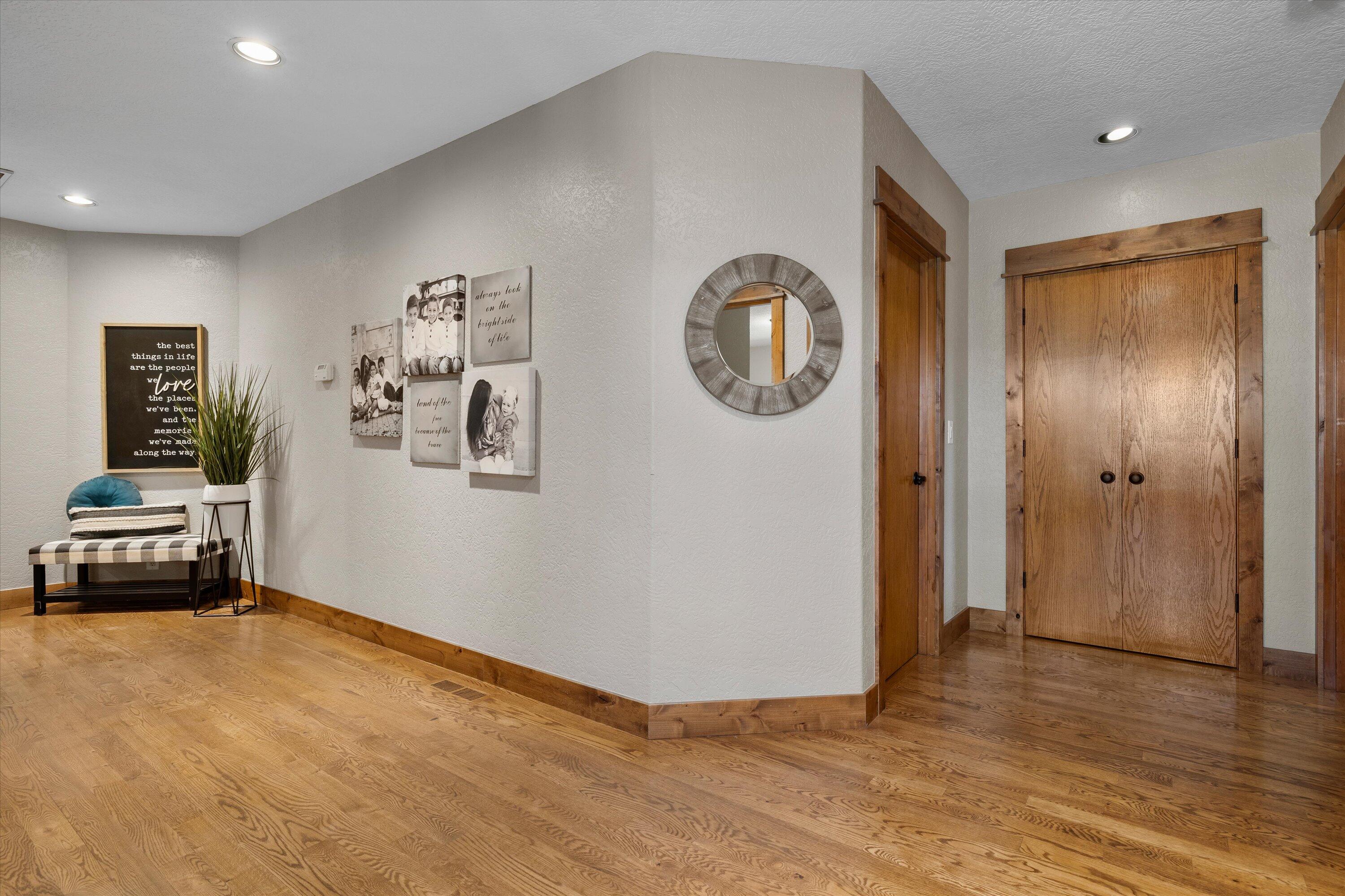 61195 Bonny Bridge