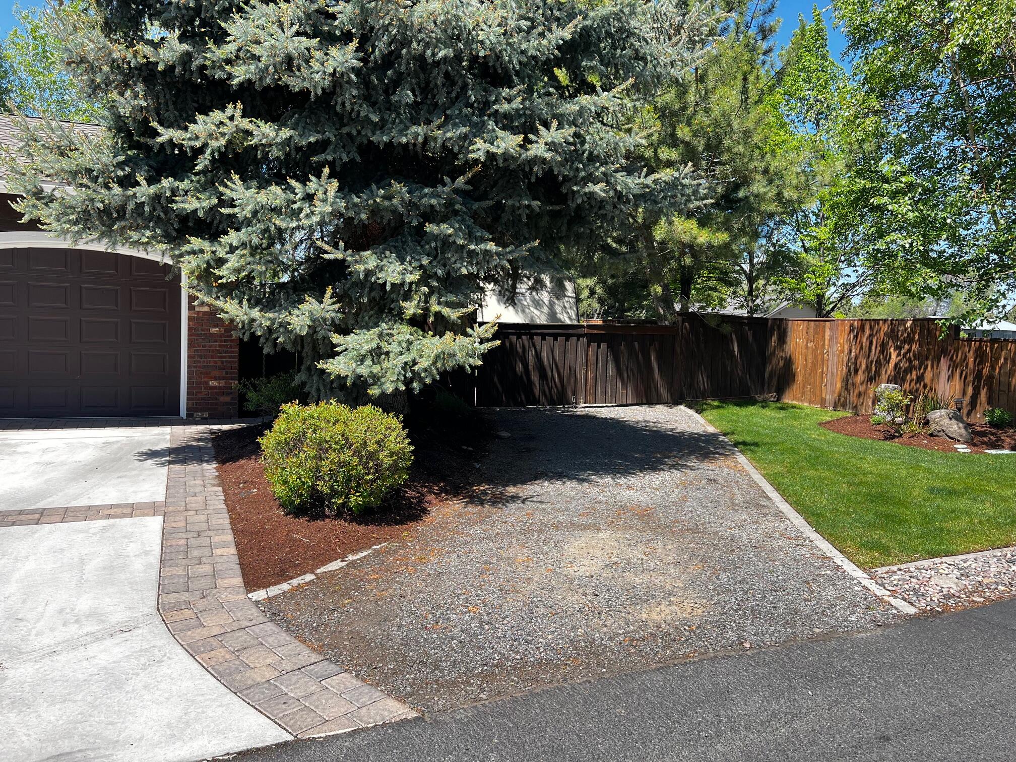 61195 Bonny Bridge