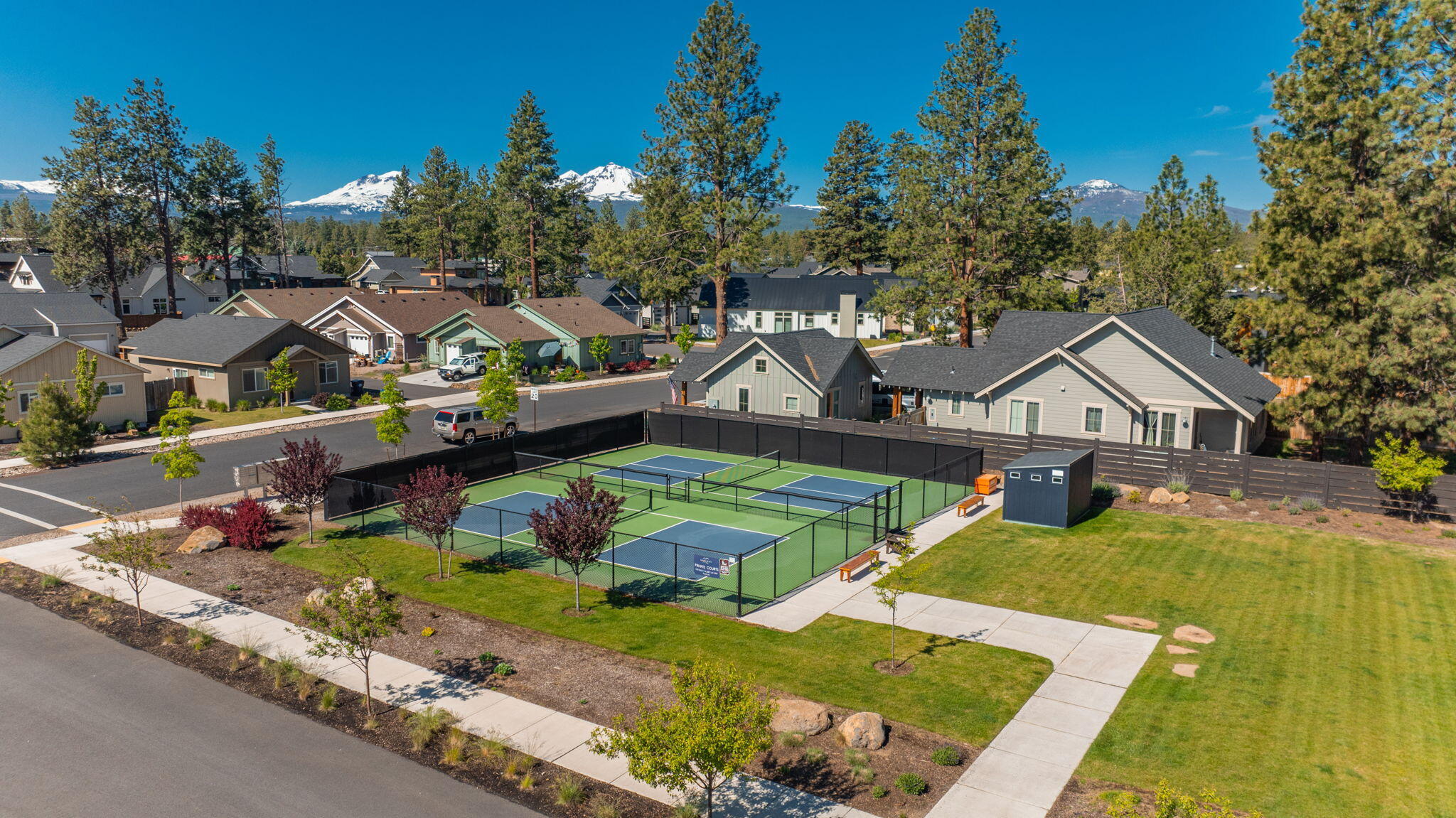 330 E Diamond Peak Avenue