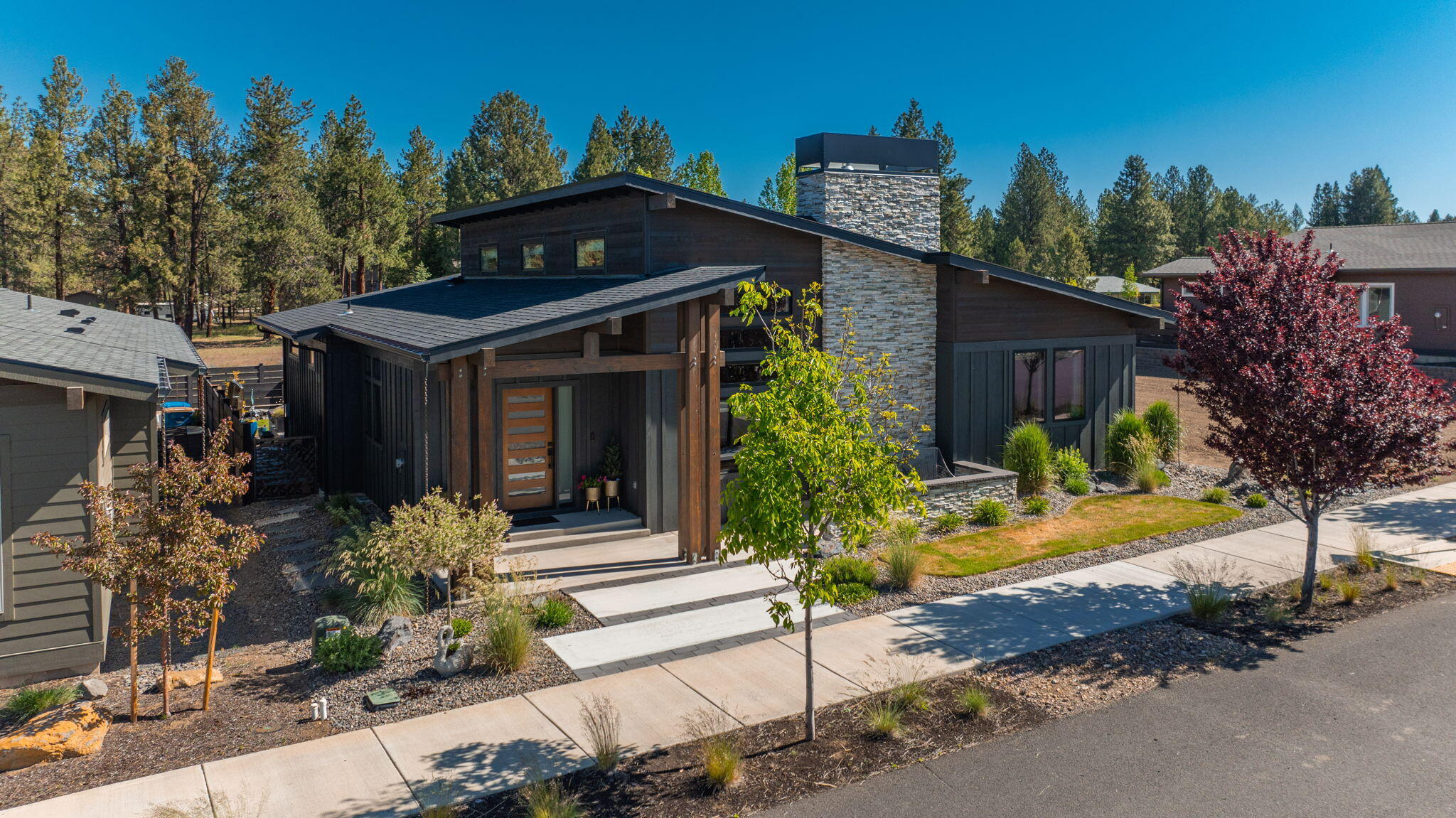 330 E Diamond Peak Avenue