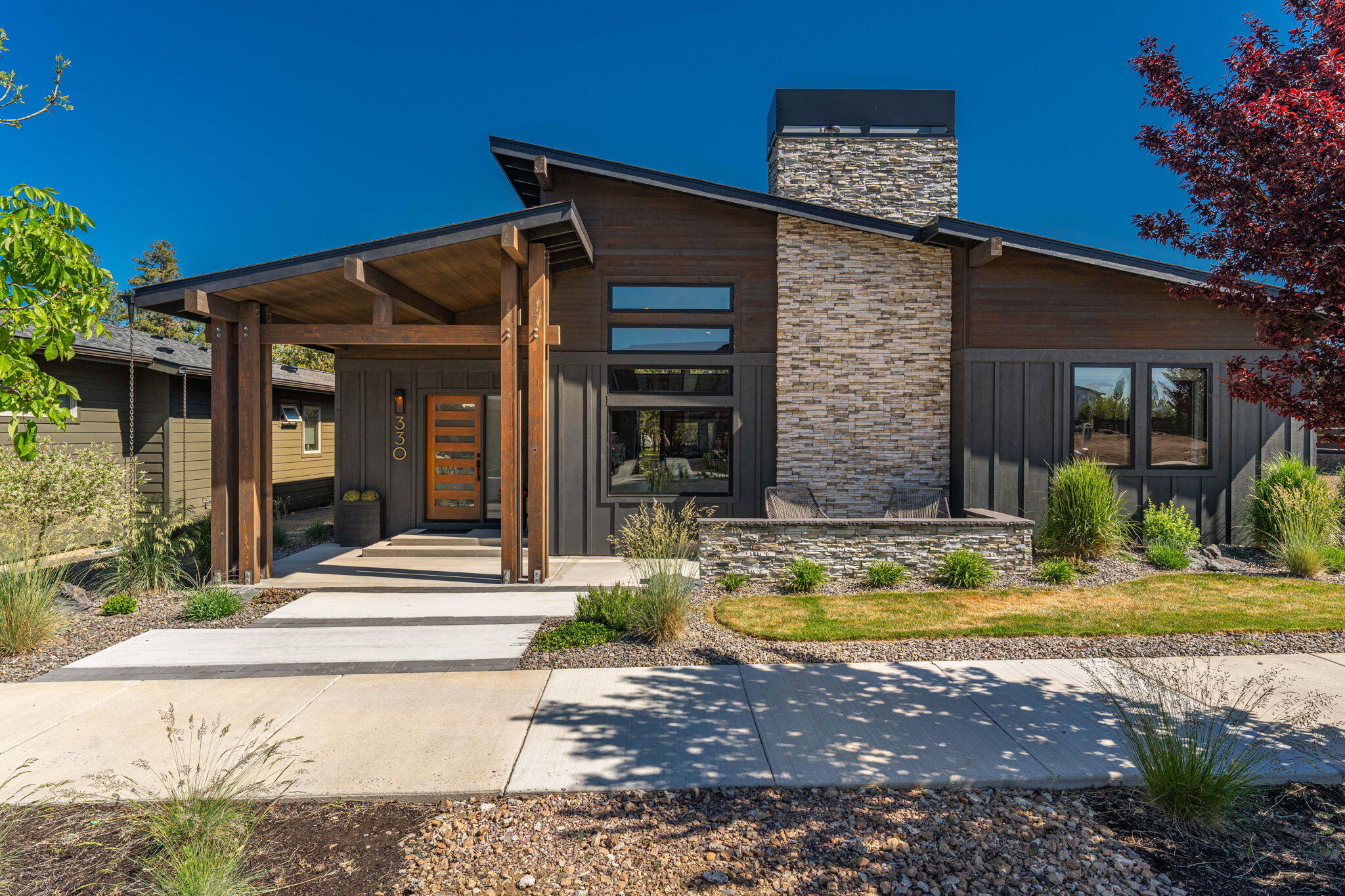 330 E Diamond Peak Avenue