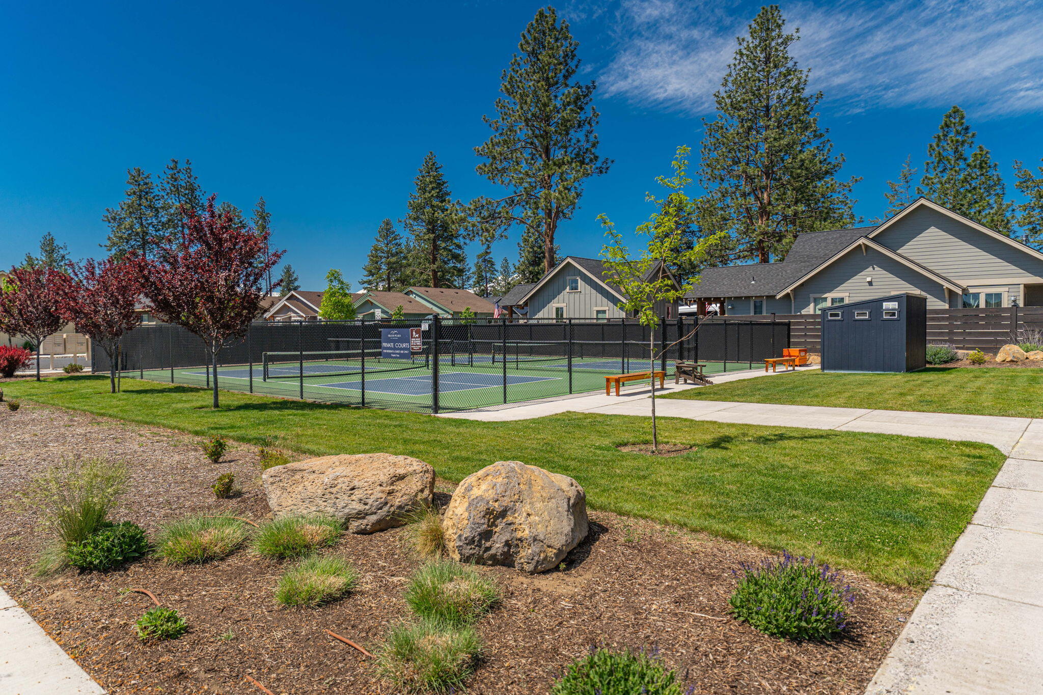 330 E Diamond Peak Avenue