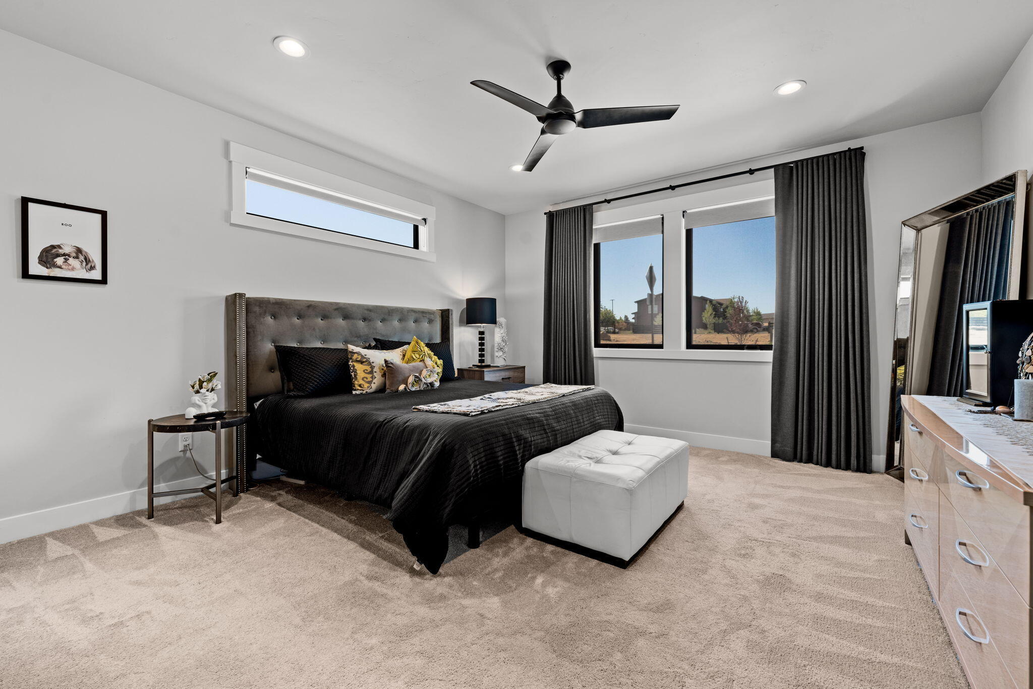 330 E Diamond Peak Avenue