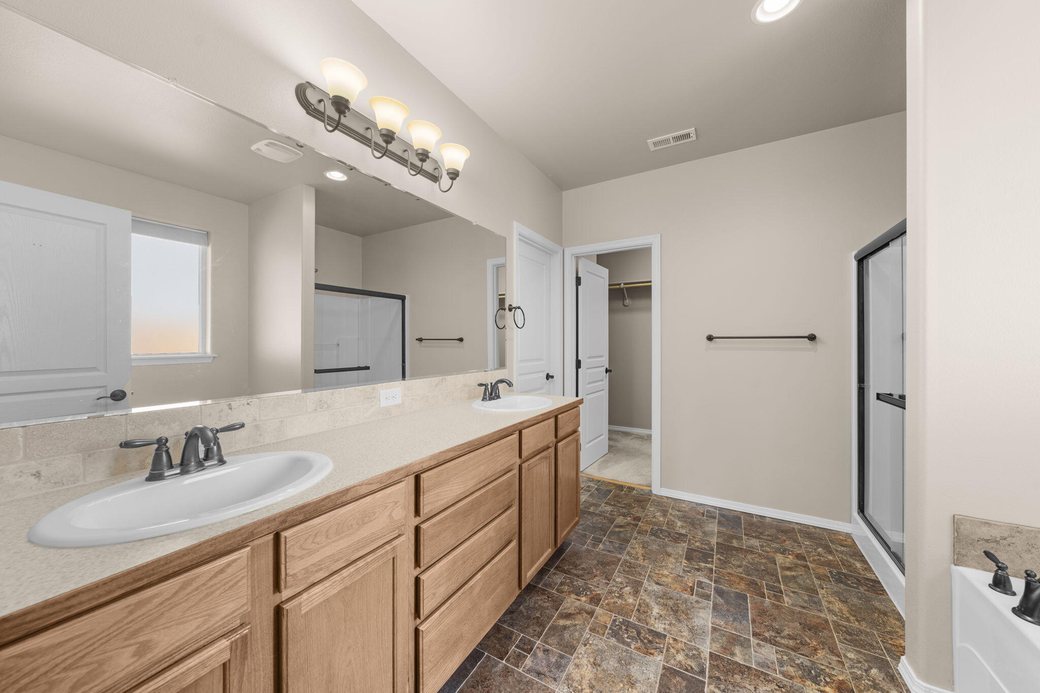 1624 W Williamson Avenue