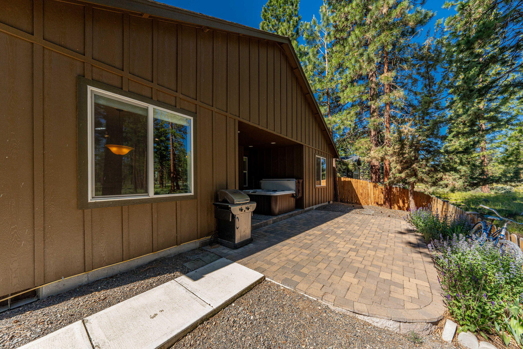 1624 W Williamson Avenue