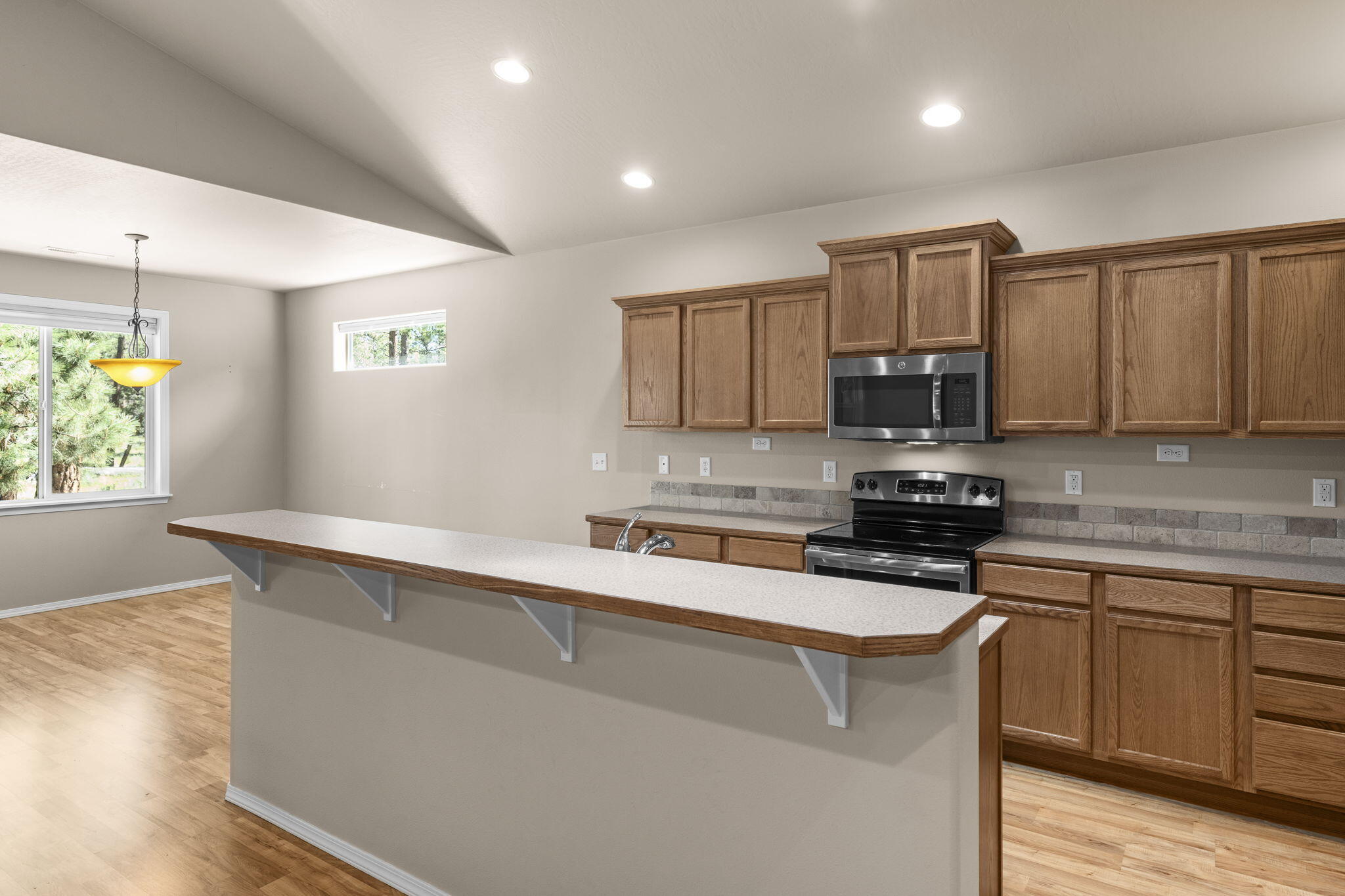 1624 W Williamson Avenue