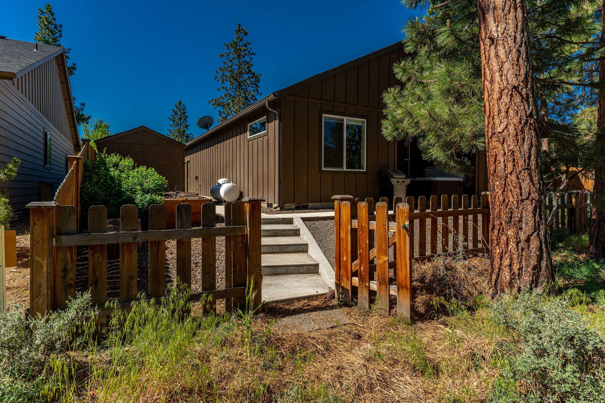 1624 W Williamson Avenue