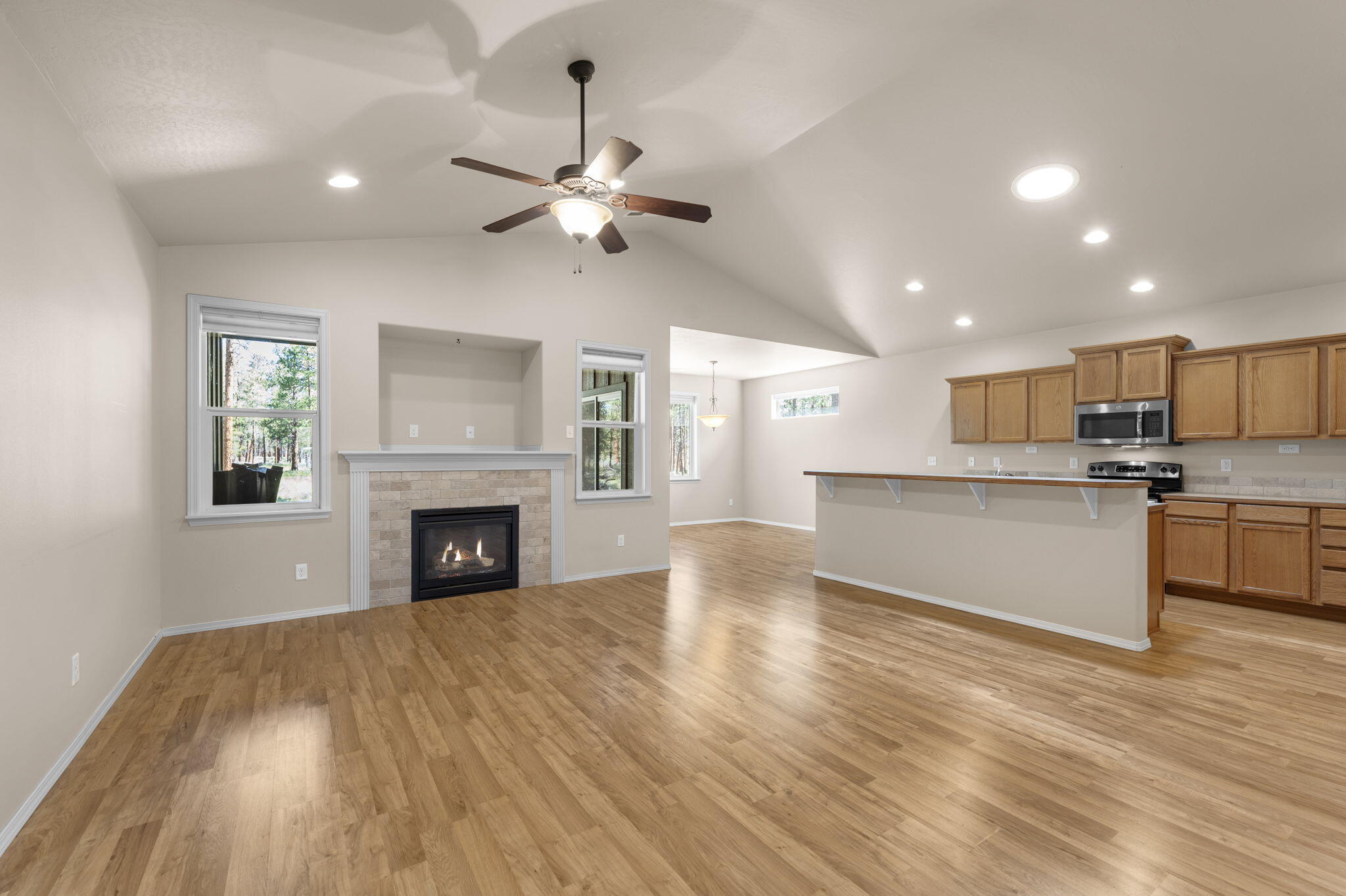 1624 W Williamson Avenue