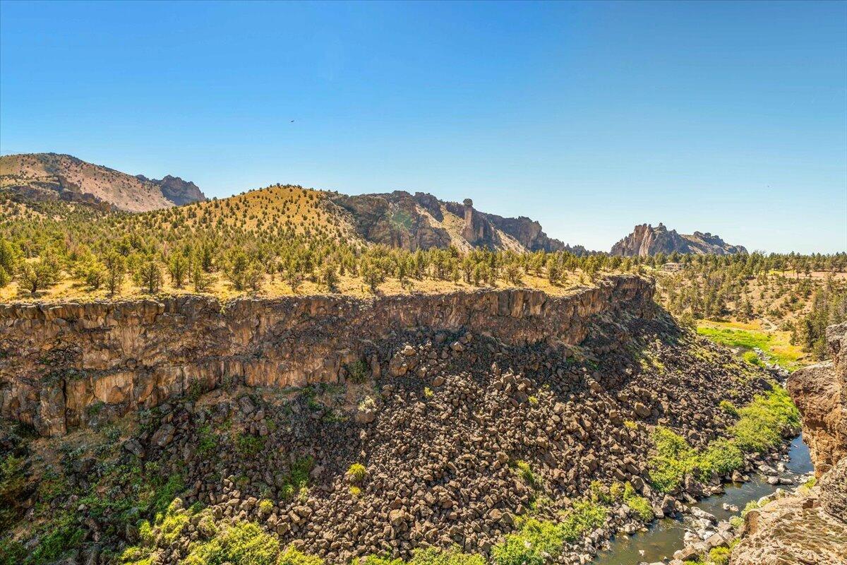 11300 NE Canyons Ranch Drive